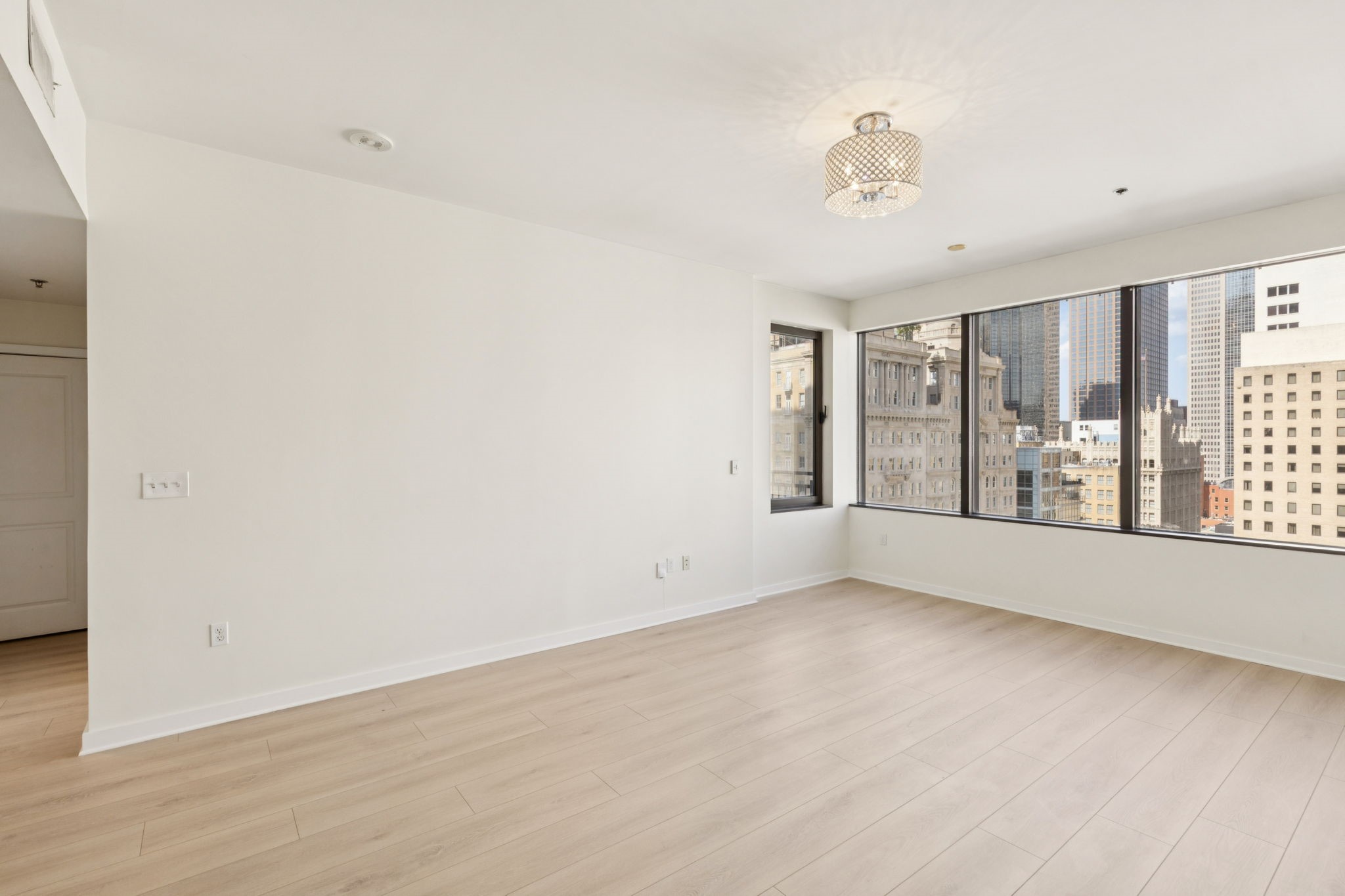 1200 Main Street 1710