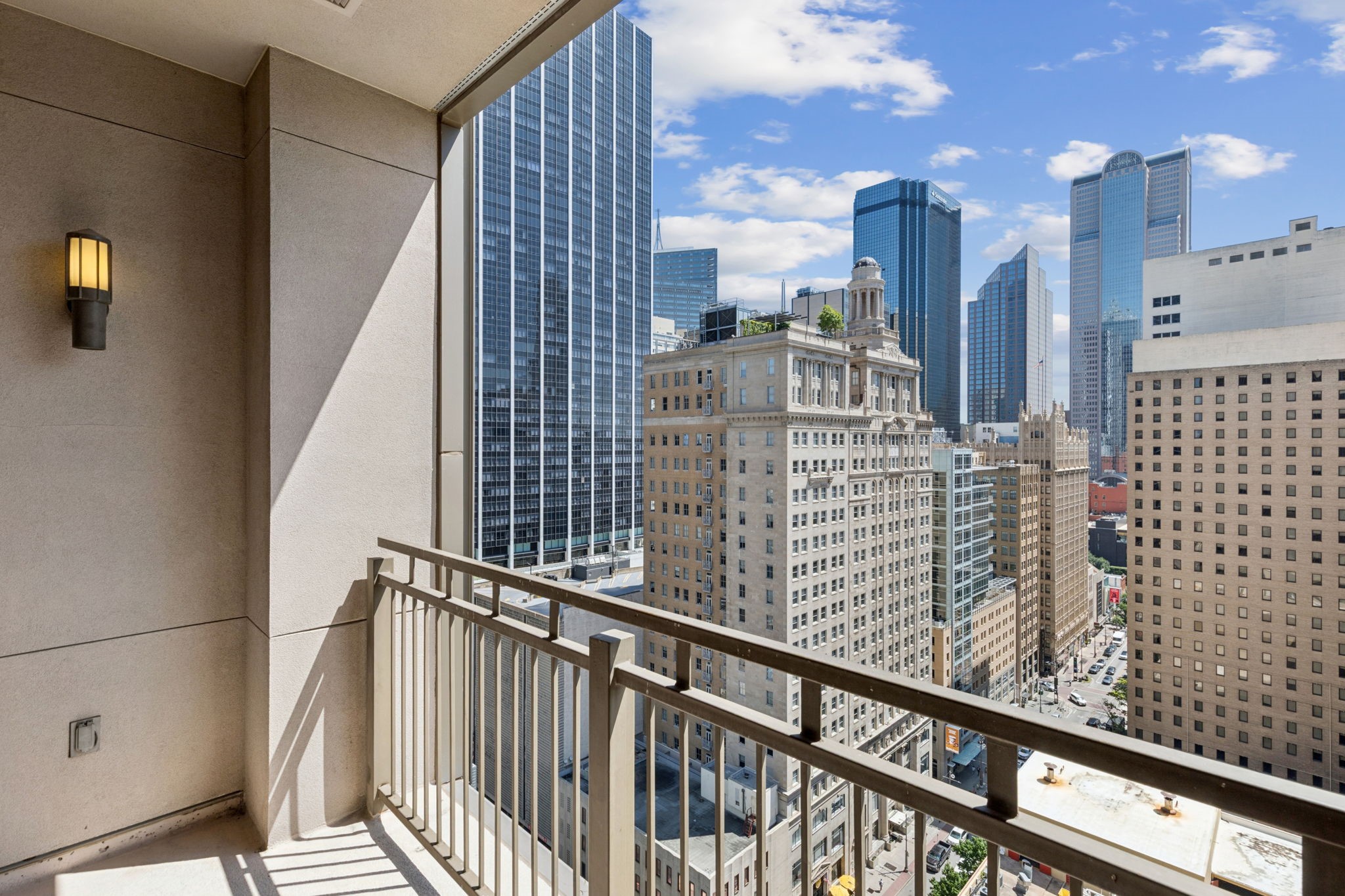 1200 Main Street 1710