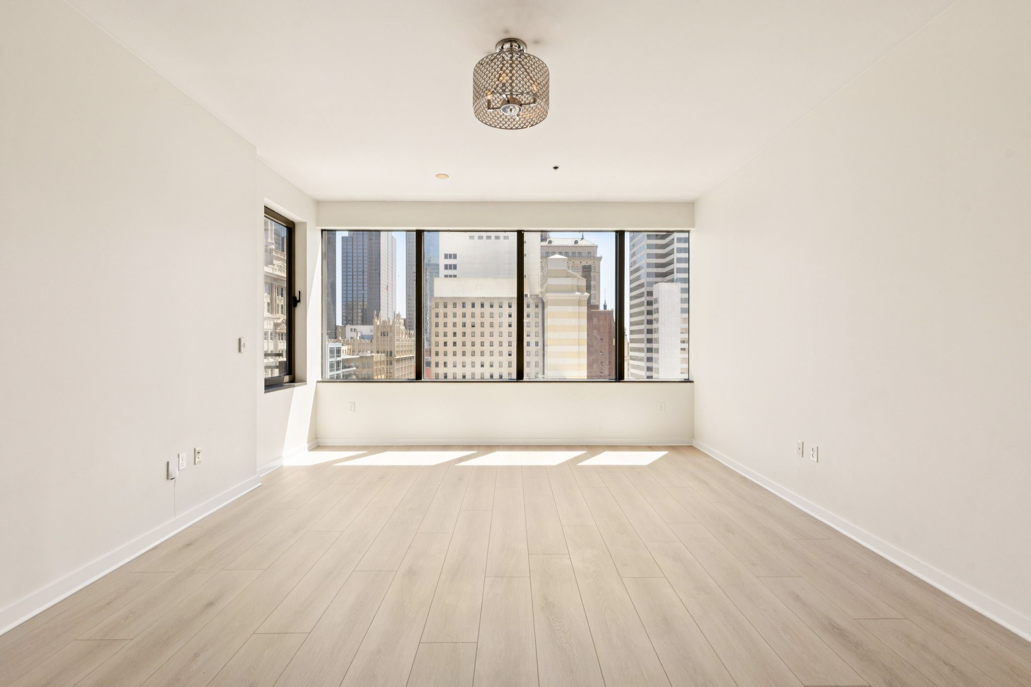 1200 Main Street 1710