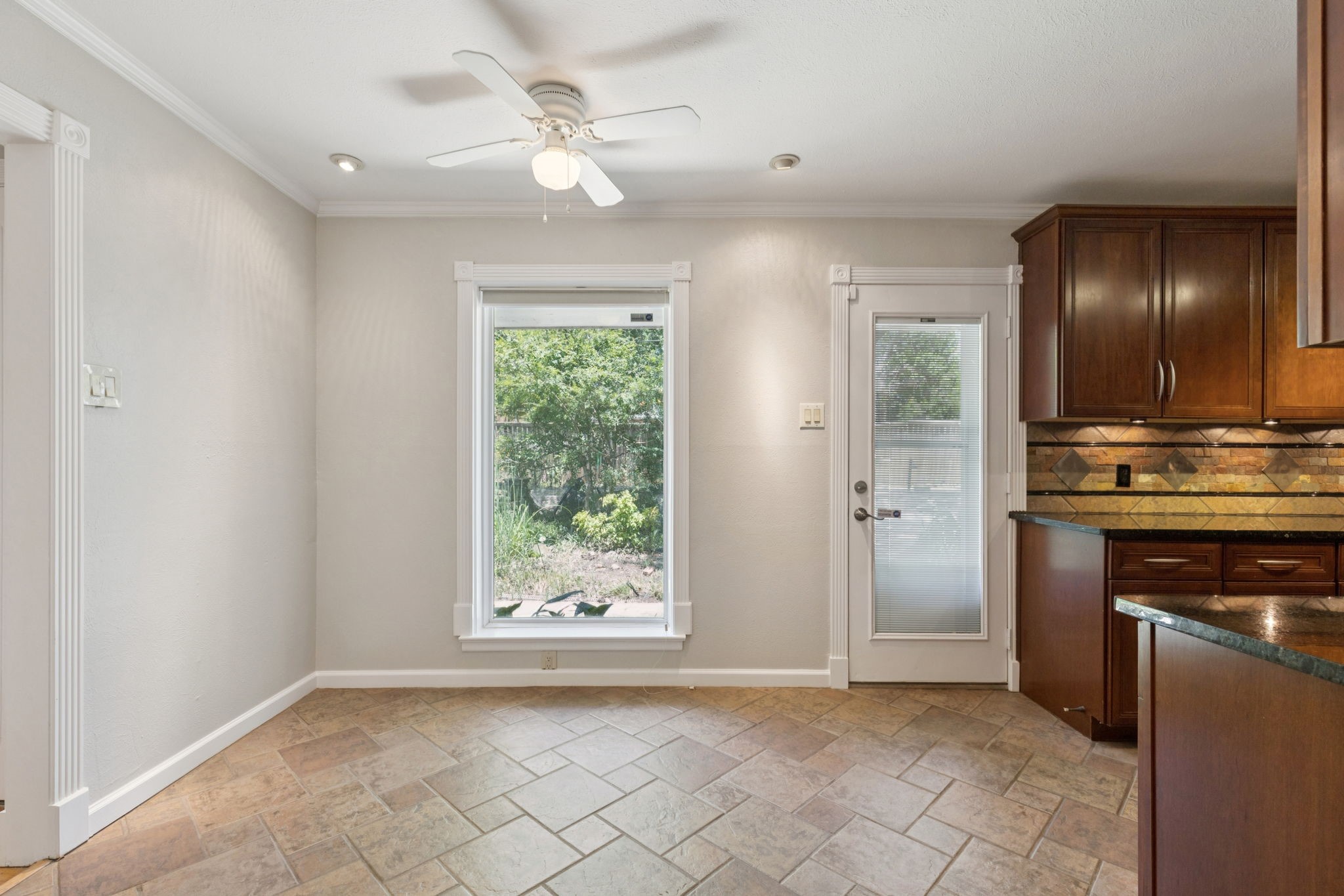 1611 Driftwood Drive