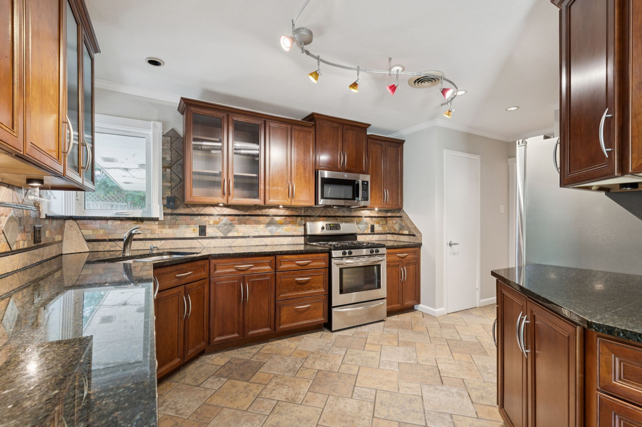 1611 Driftwood Drive