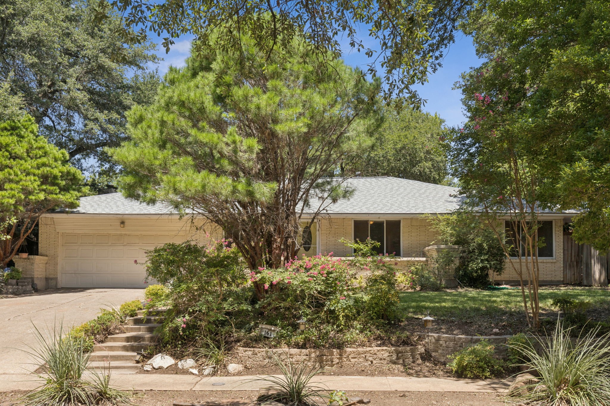 1611 Driftwood Drive