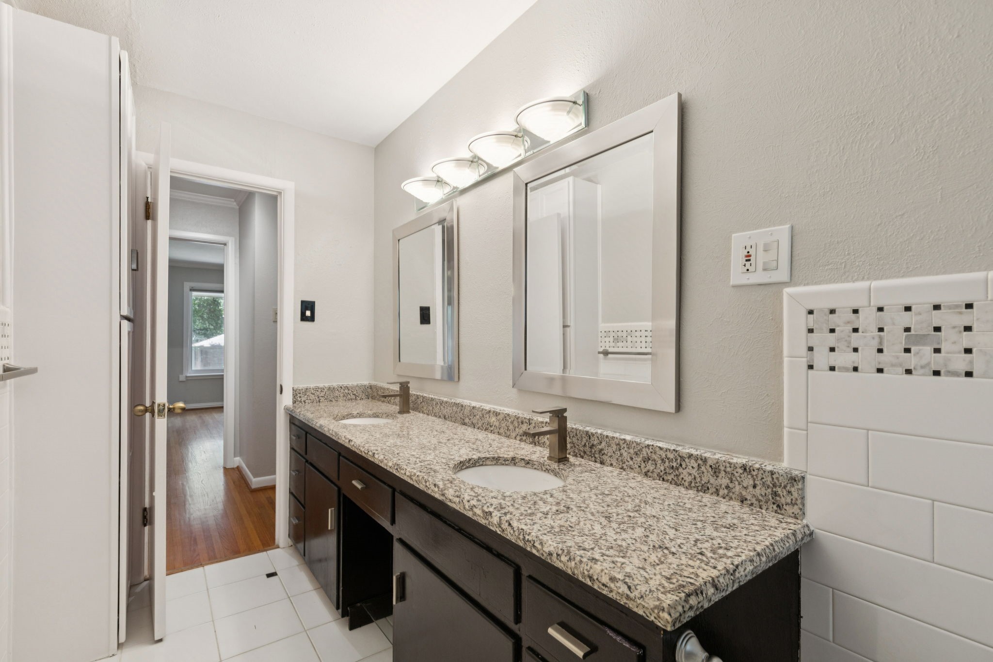 1611 Driftwood Drive