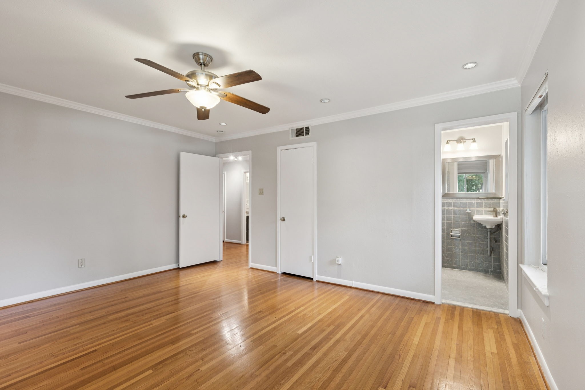 1611 Driftwood Drive