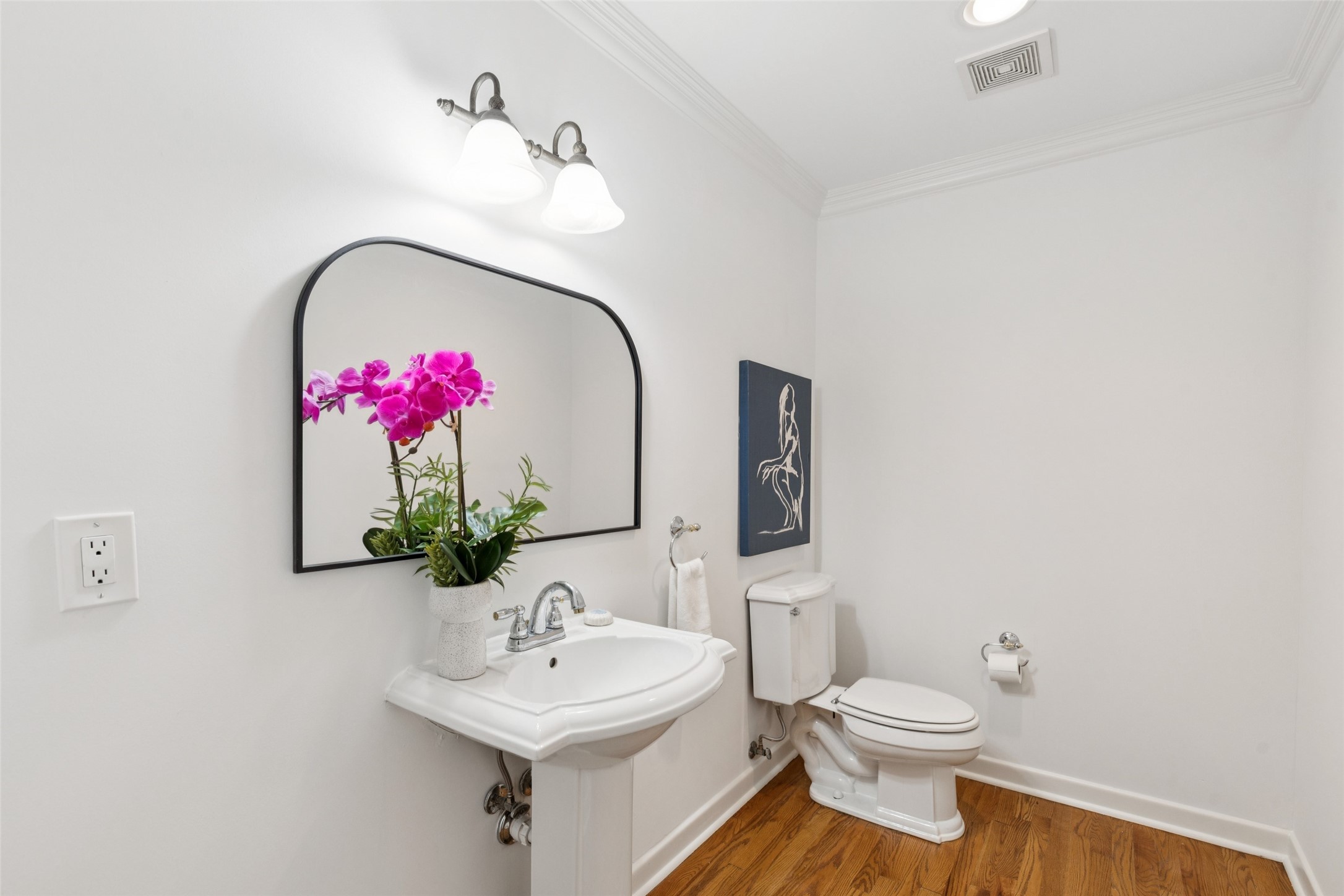 1823 W Colorado Boulevard