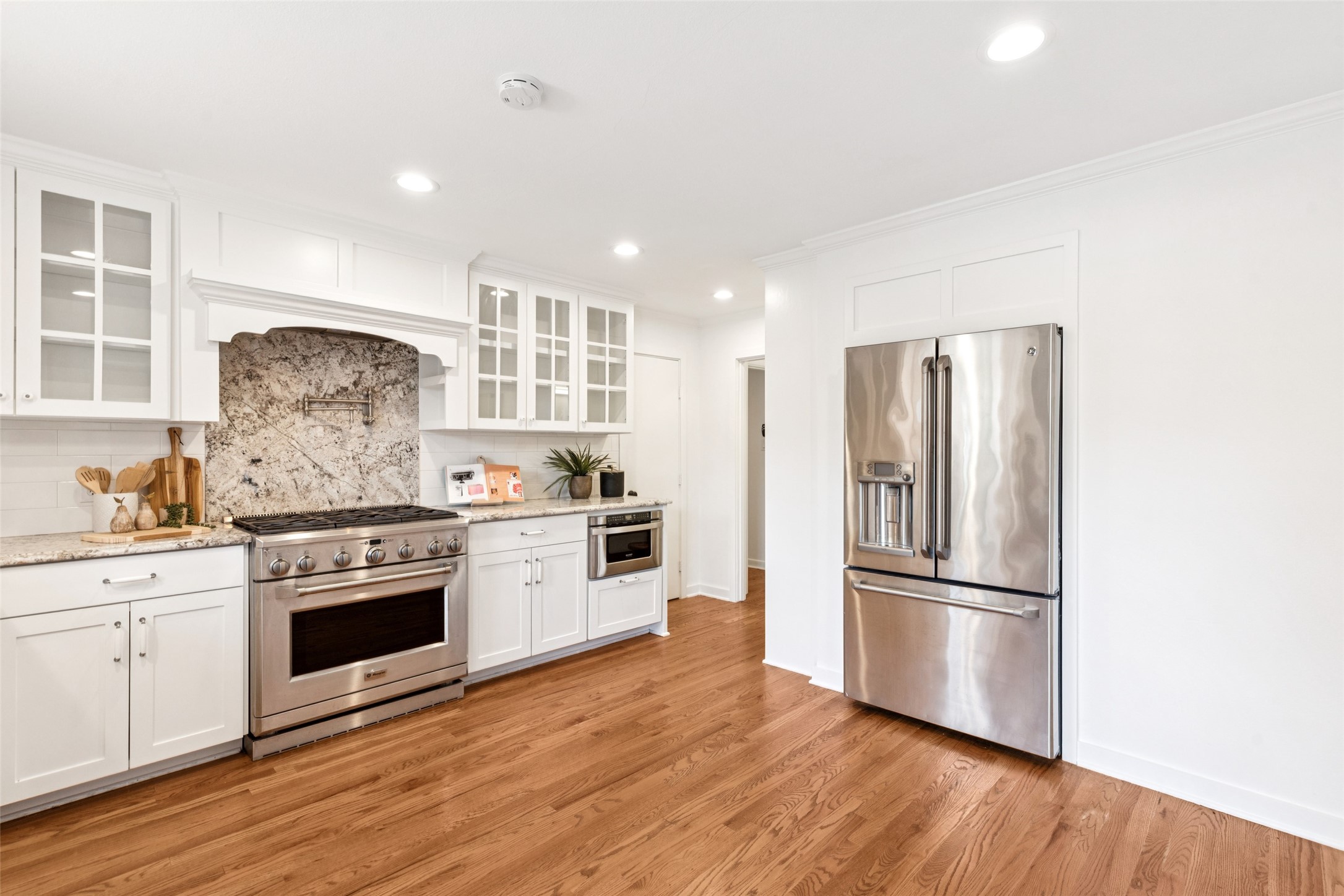 1823 W Colorado Boulevard