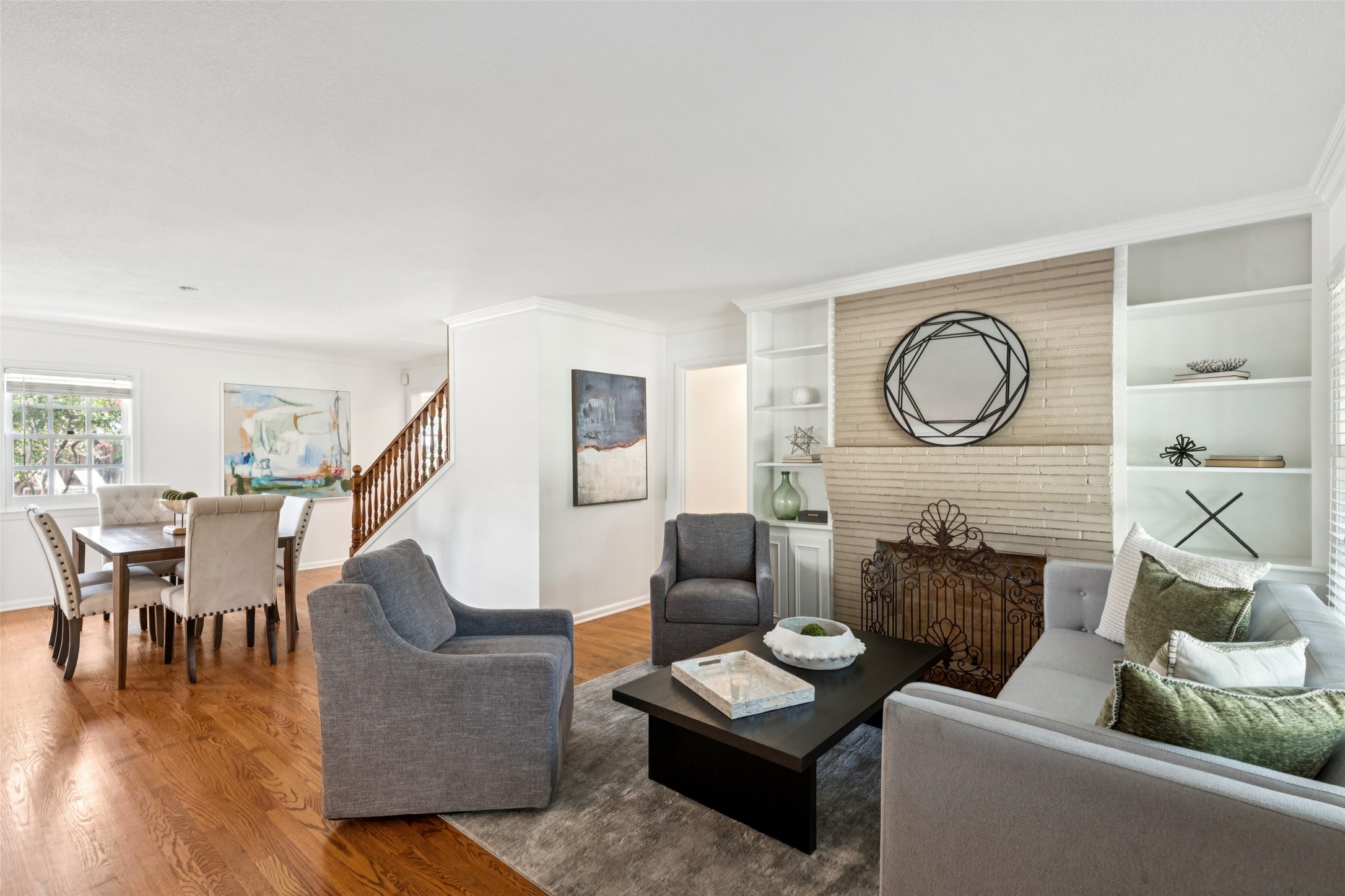 1823 W Colorado Boulevard