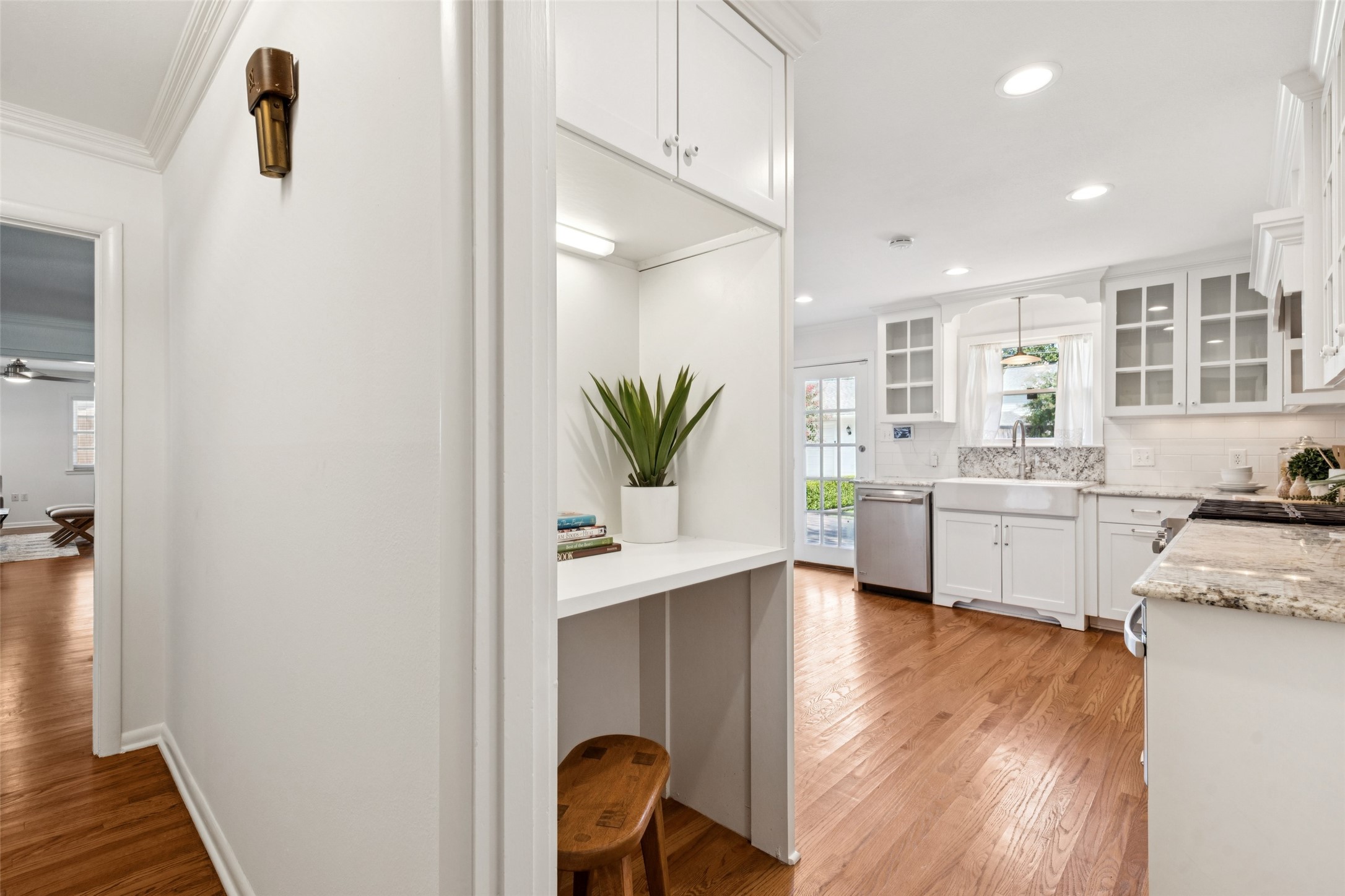 1823 W Colorado Boulevard