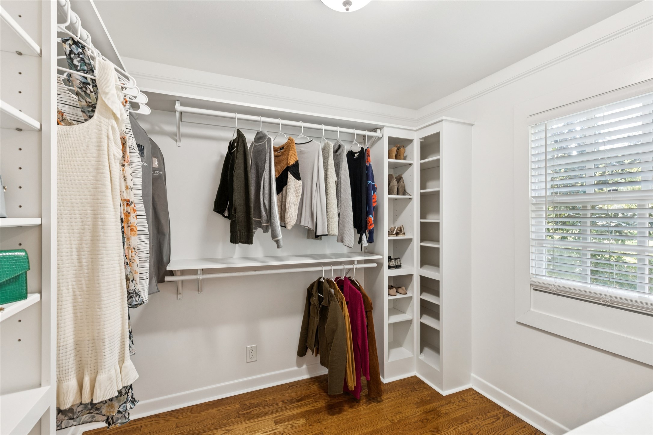 1823 W Colorado Boulevard