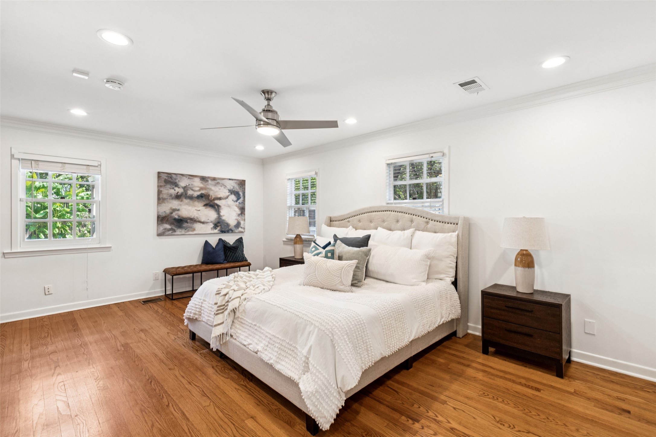 1823 W Colorado Boulevard