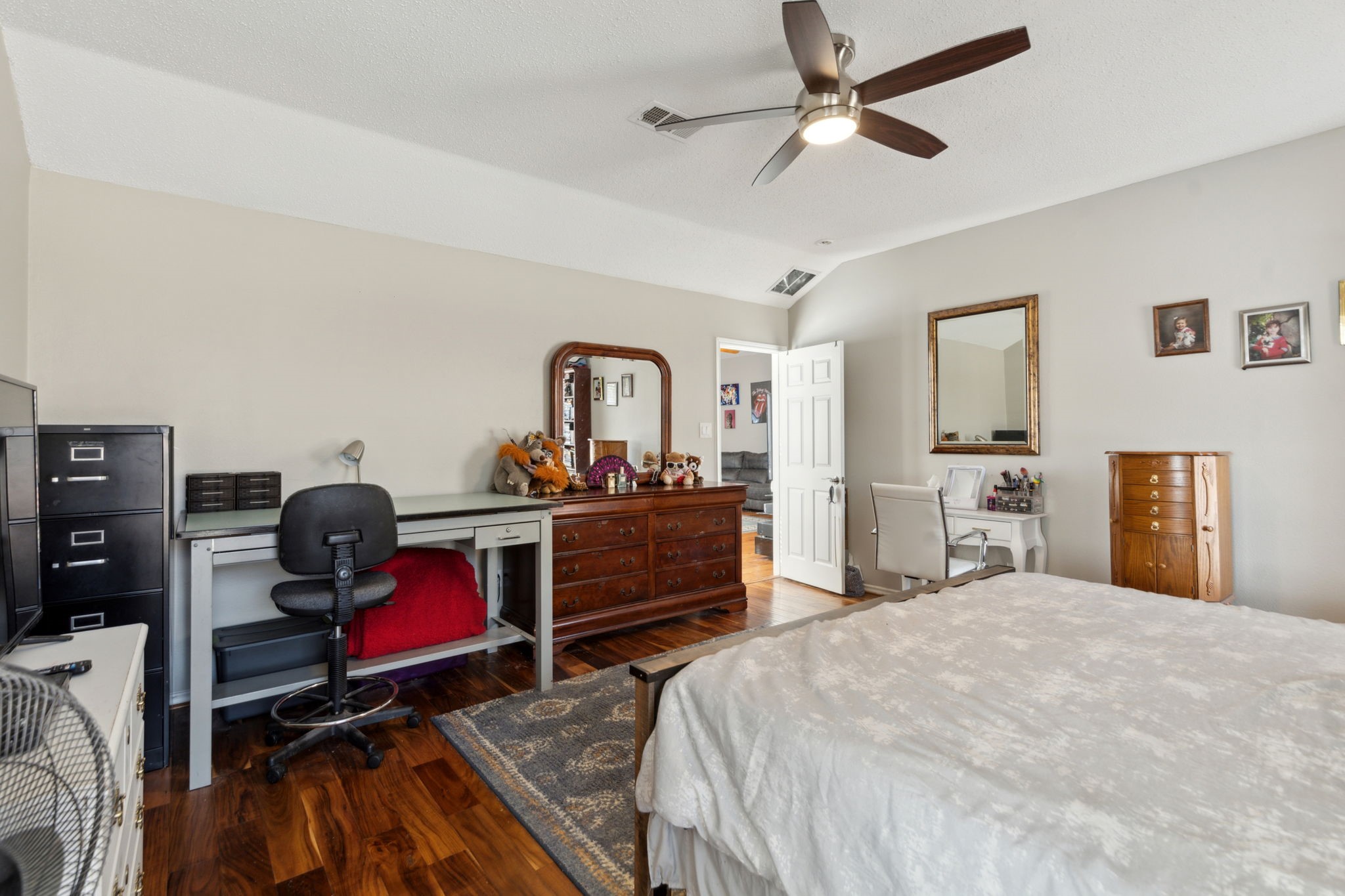 320 Banbury Drive
