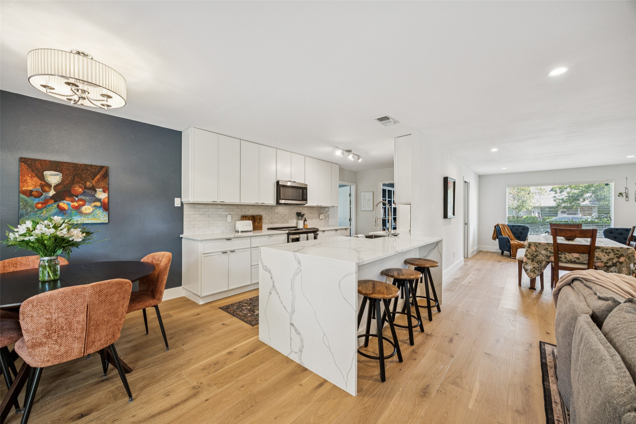 3412 Old Colony Road