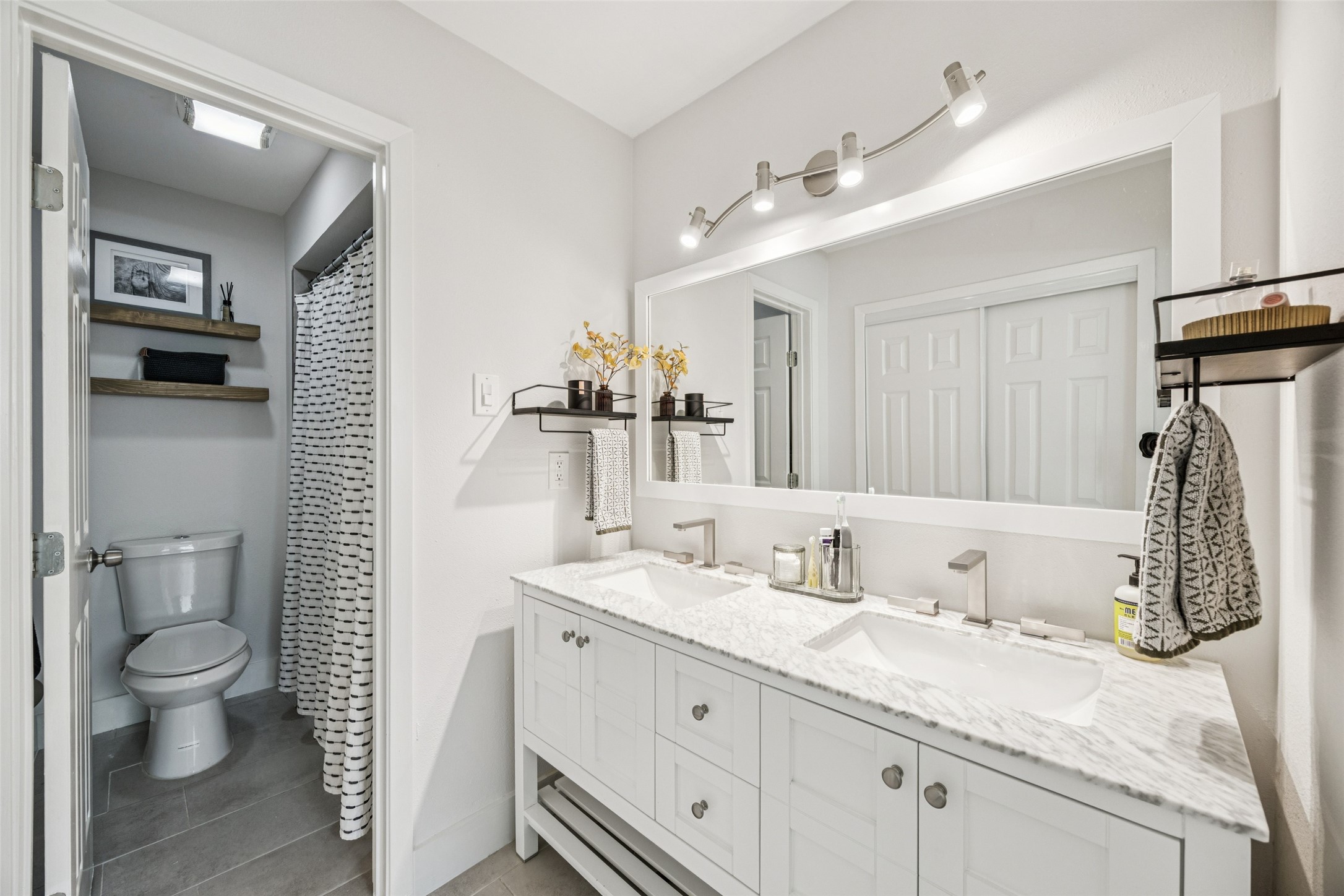 3412 Old Colony Road