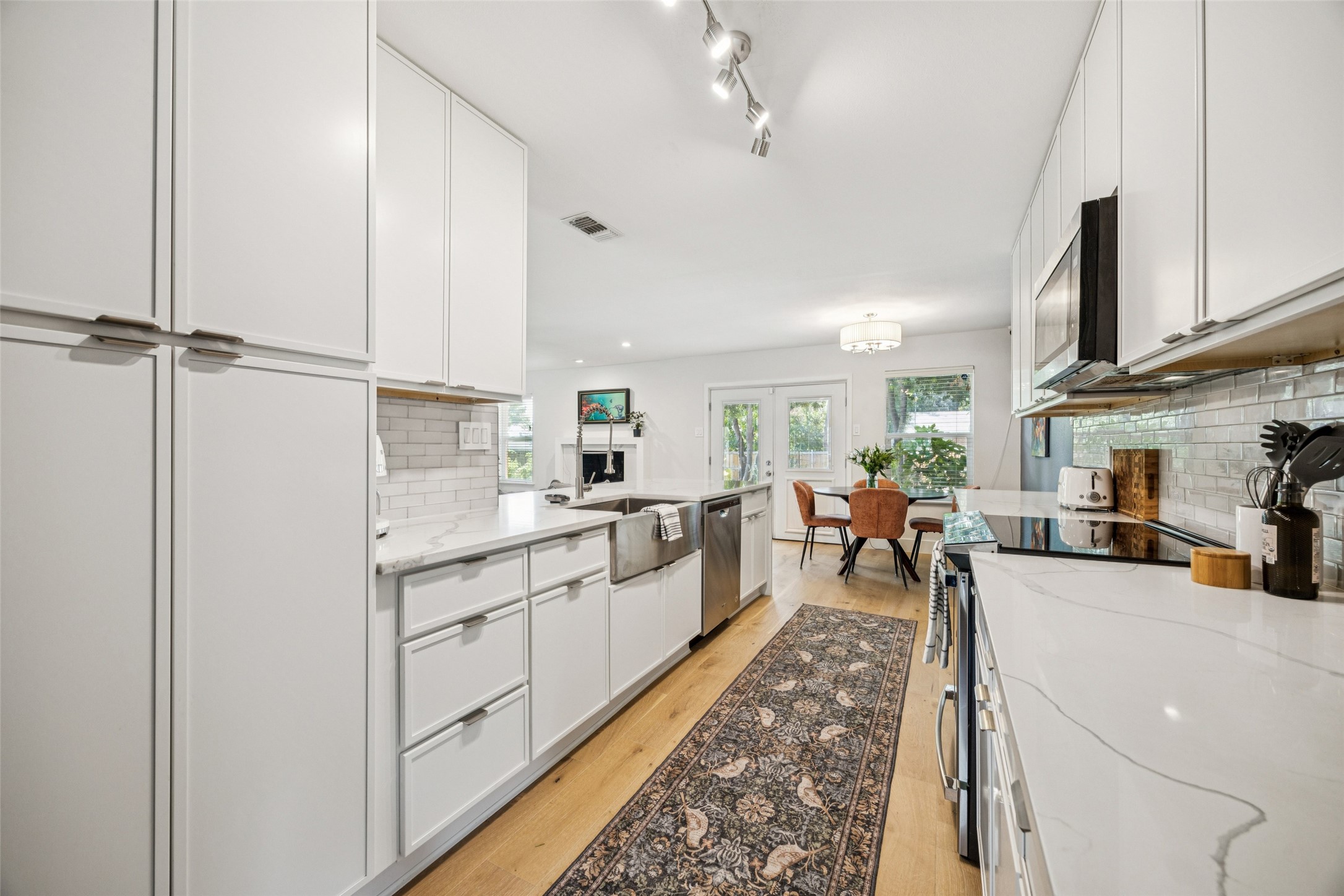 3412 Old Colony Road