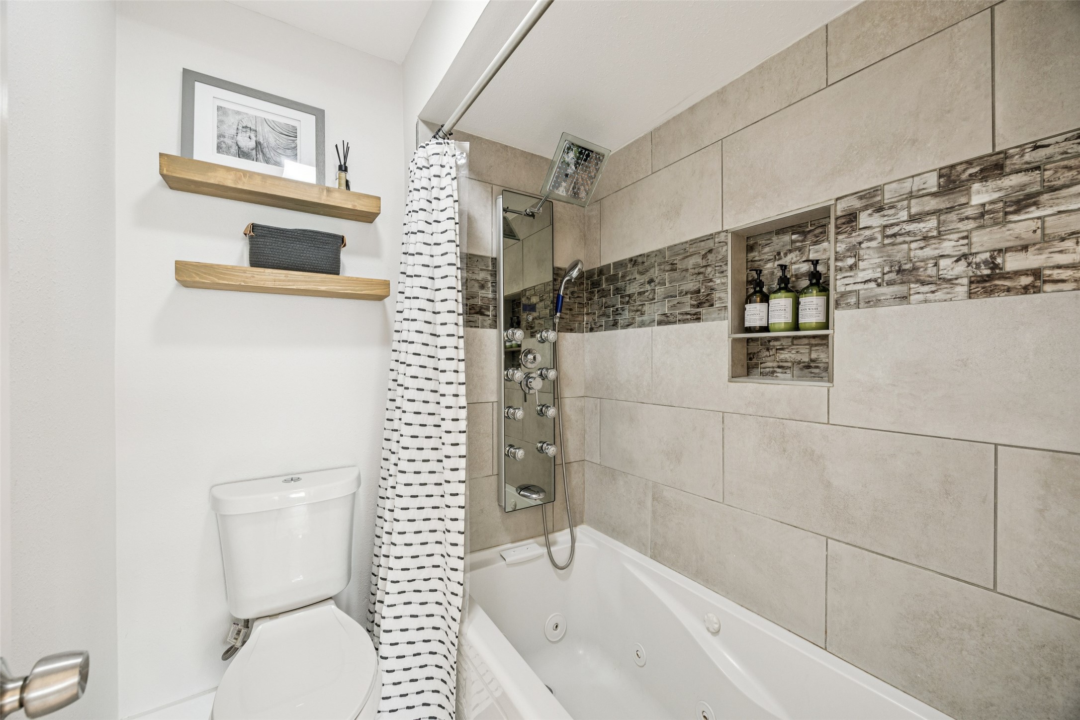 3412 Old Colony Road