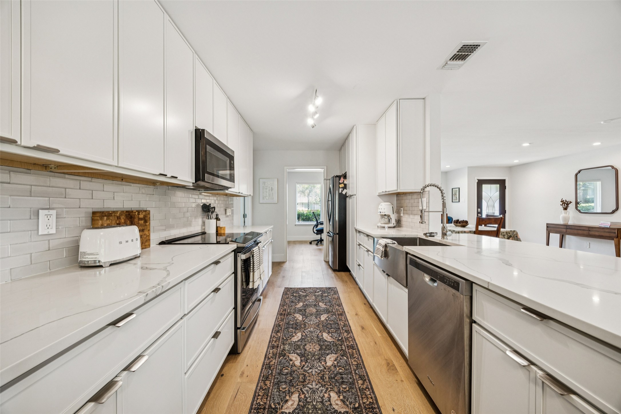 3412 Old Colony Road