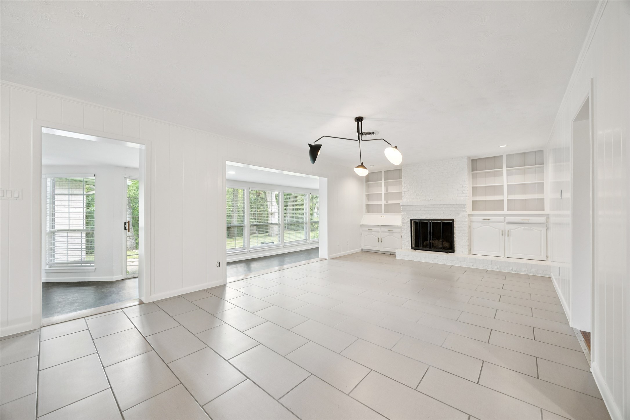 2039 Elmwood Boulevard