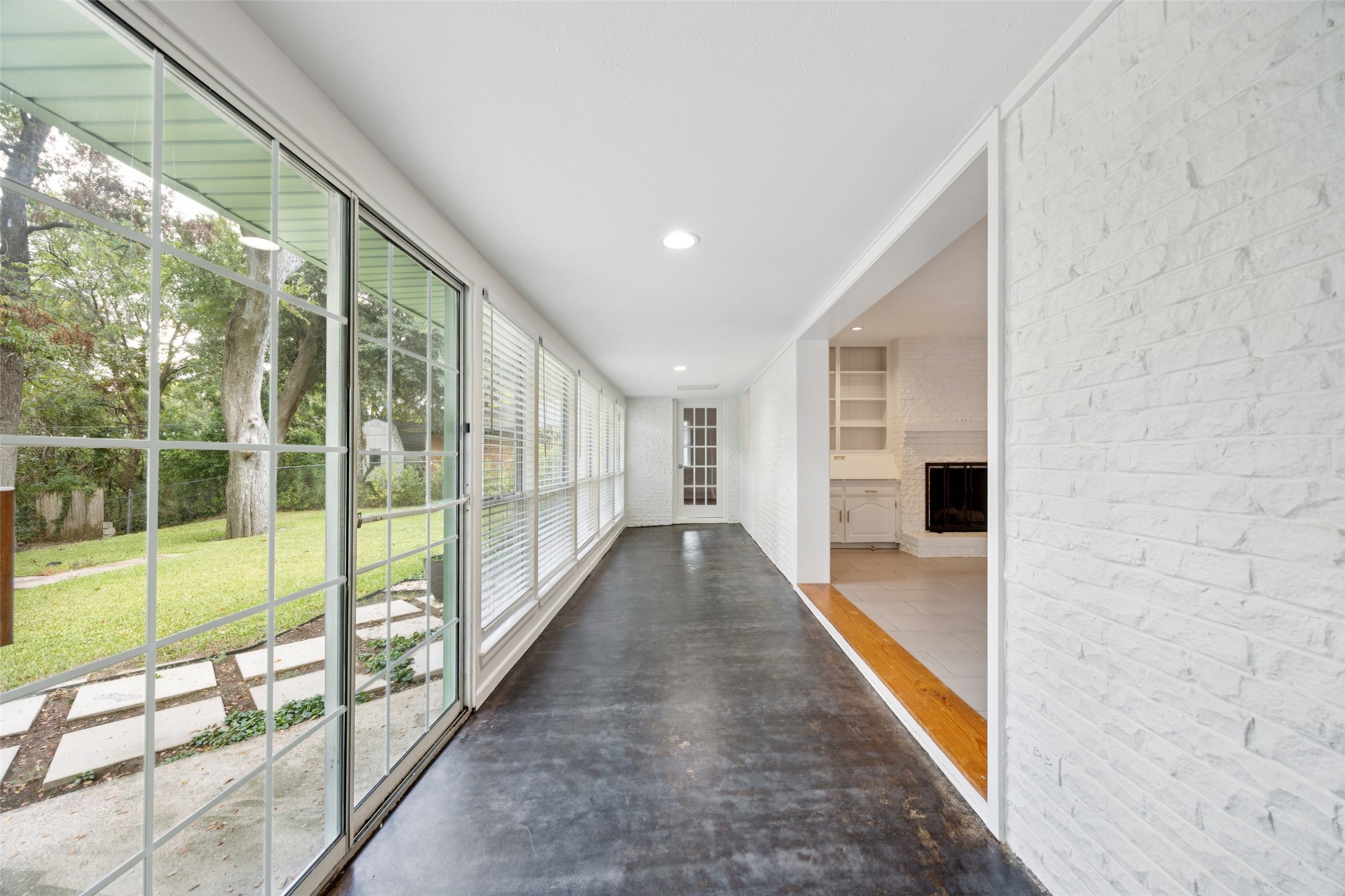 2039 Elmwood Boulevard