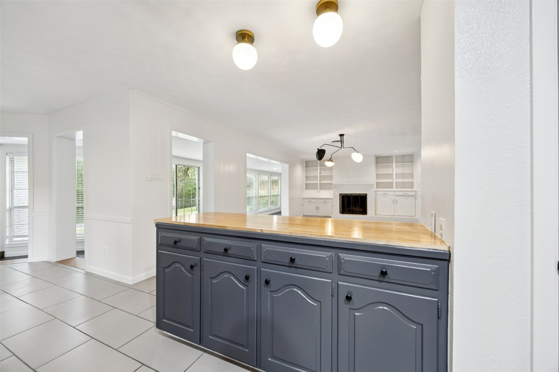 2039 Elmwood Boulevard