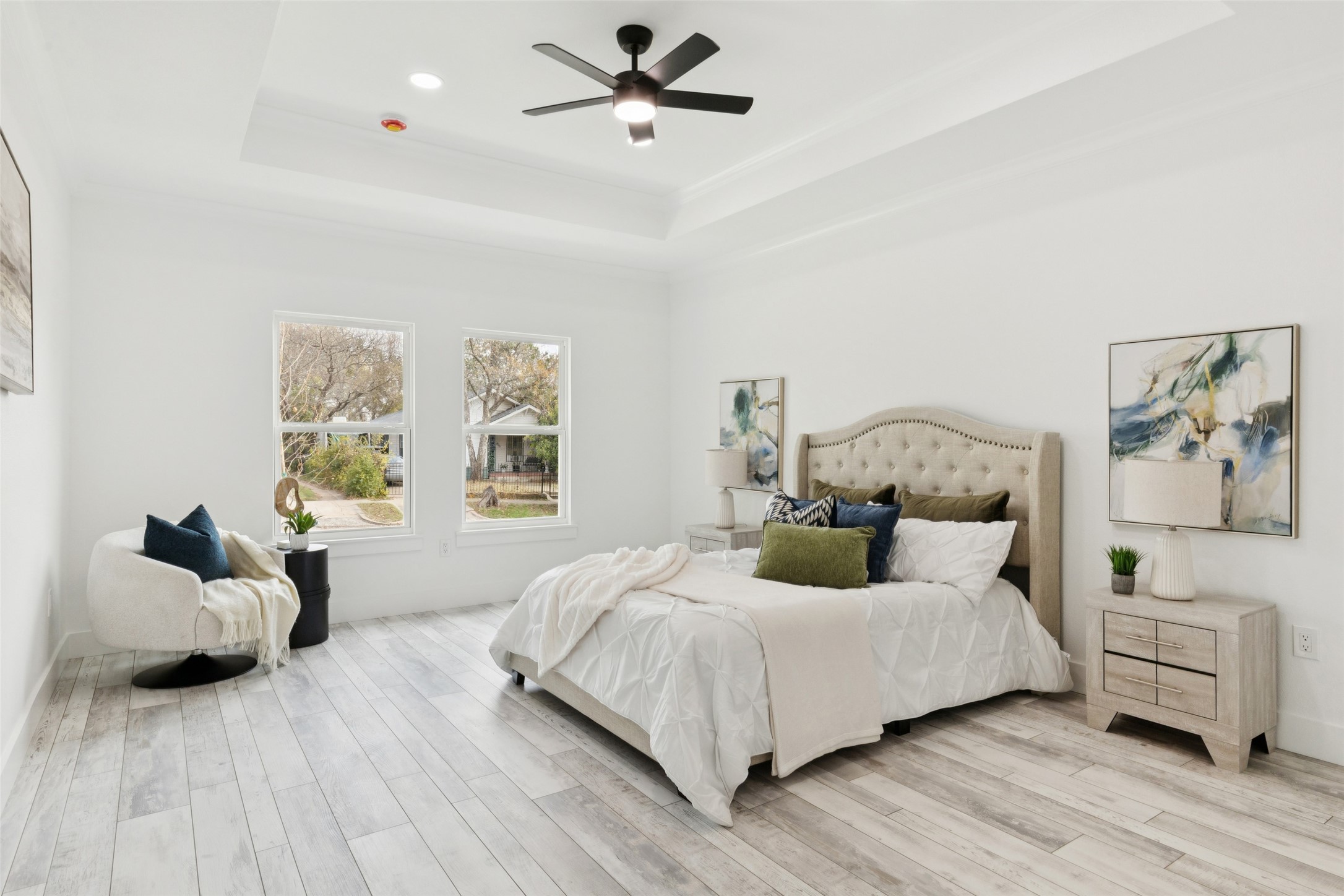 823 S Winnetka Avenue