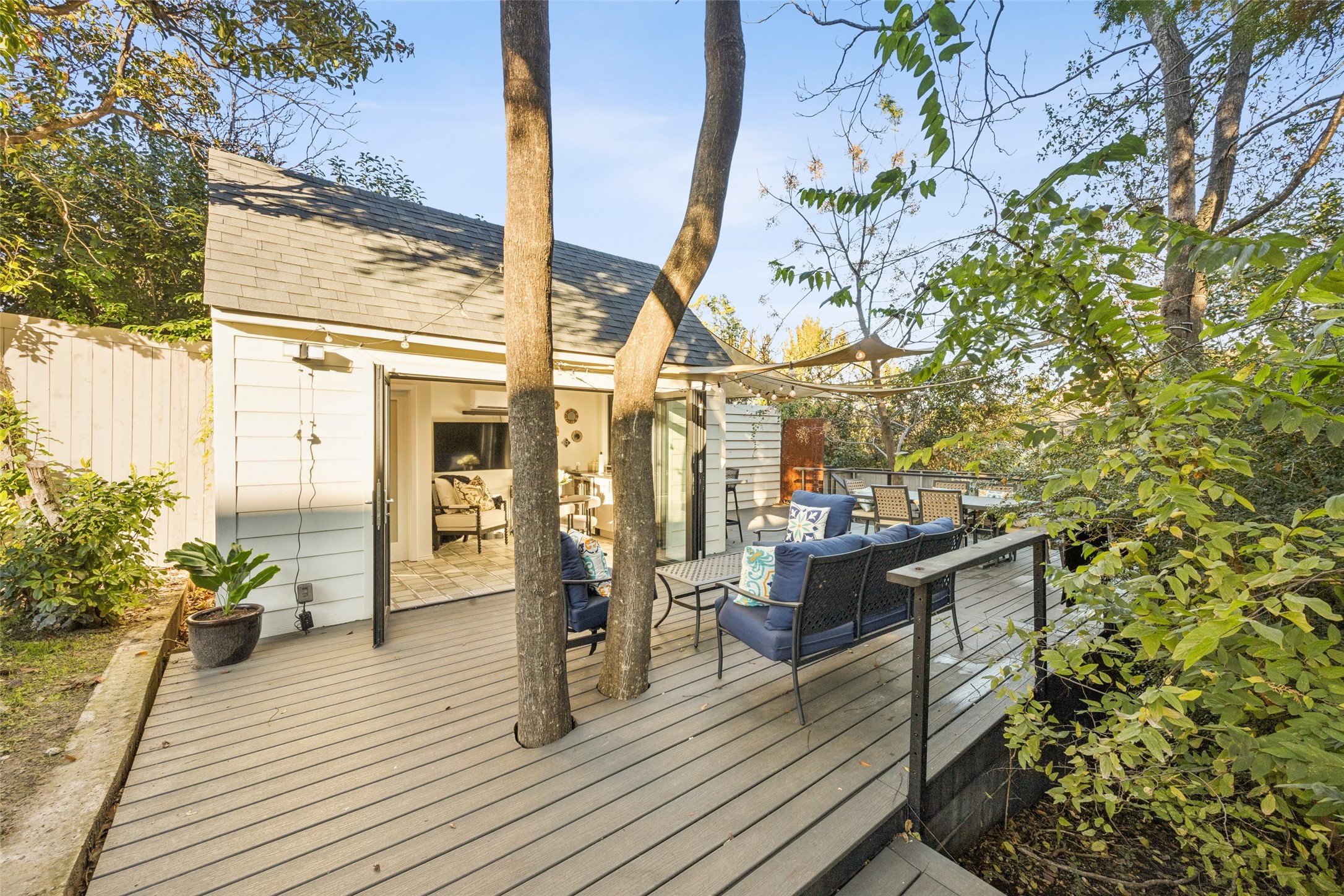 620 N Oak Cliff Boulevard