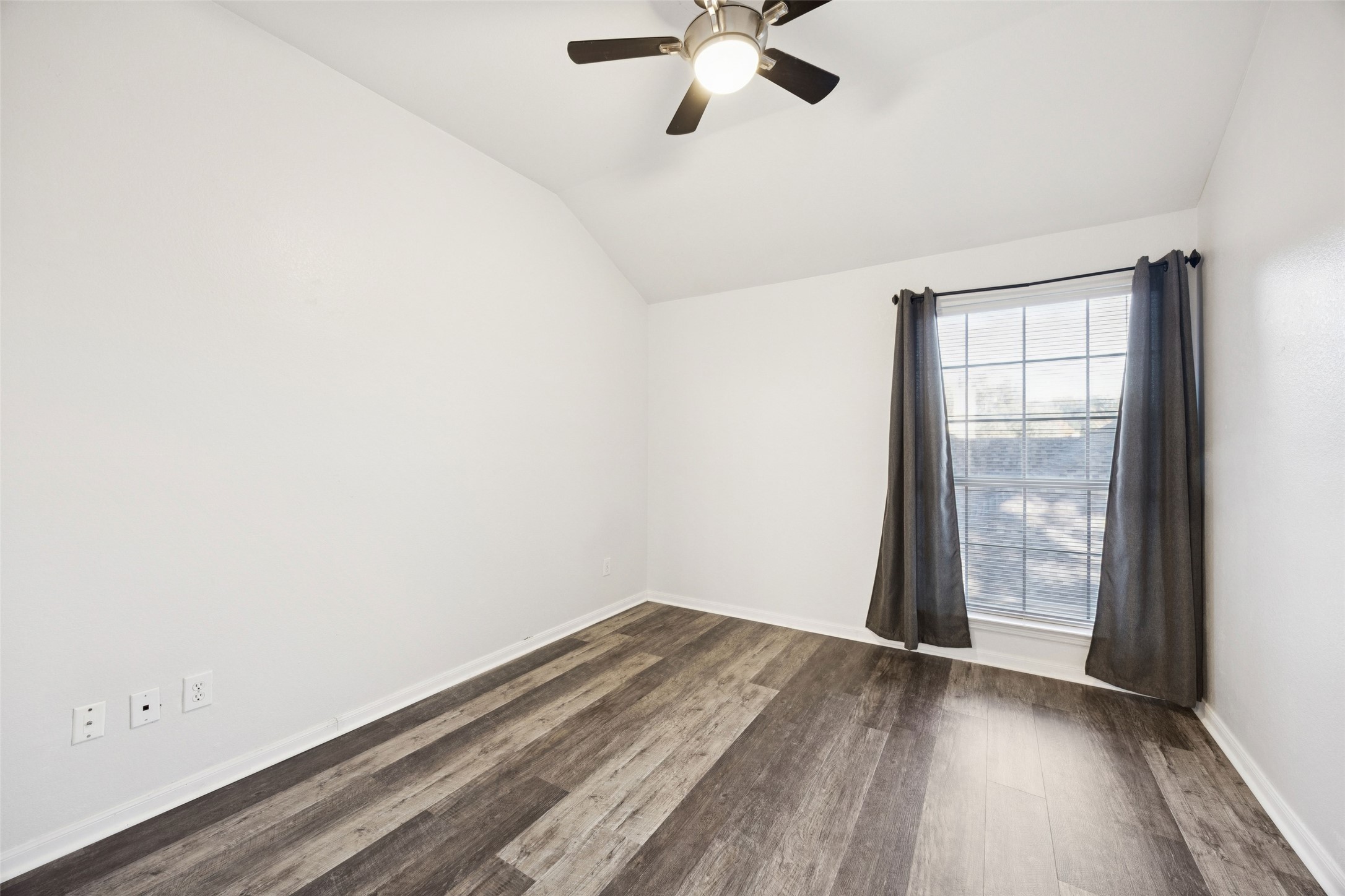 3006 Cottonwood Court