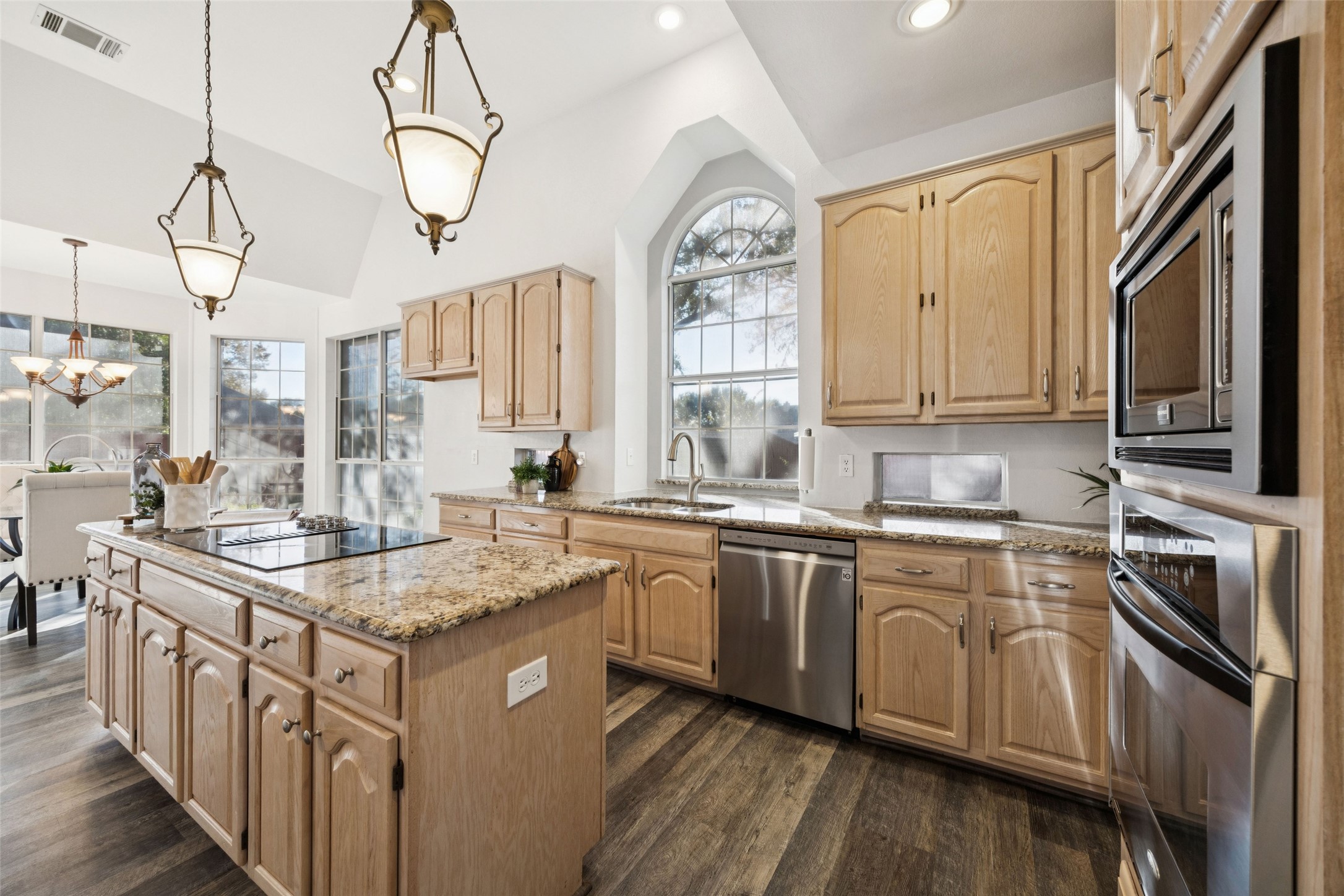 3006 Cottonwood Court