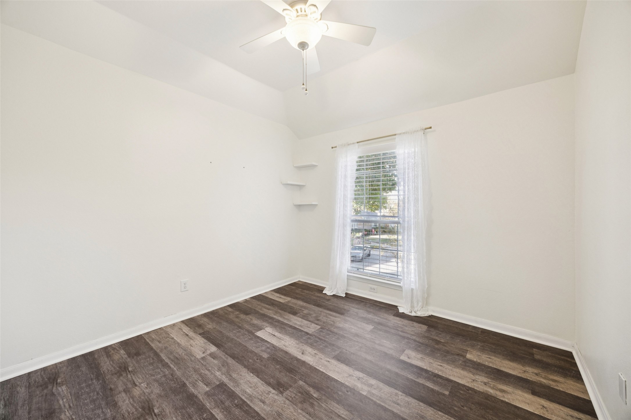 3006 Cottonwood Court