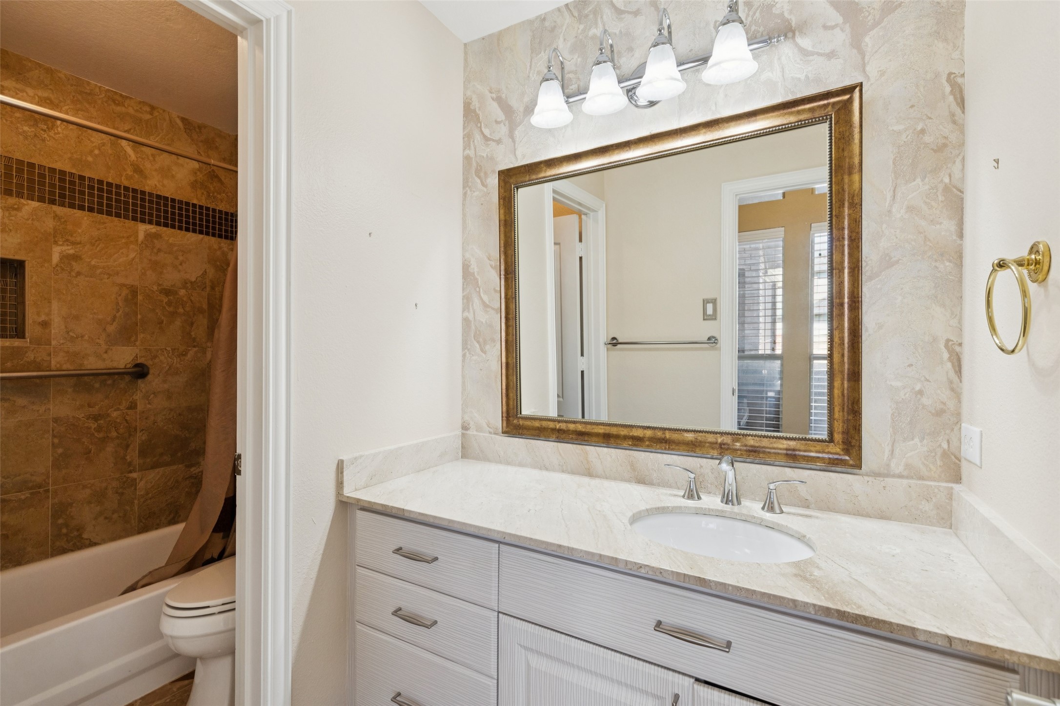 600 Quick Silver Drive