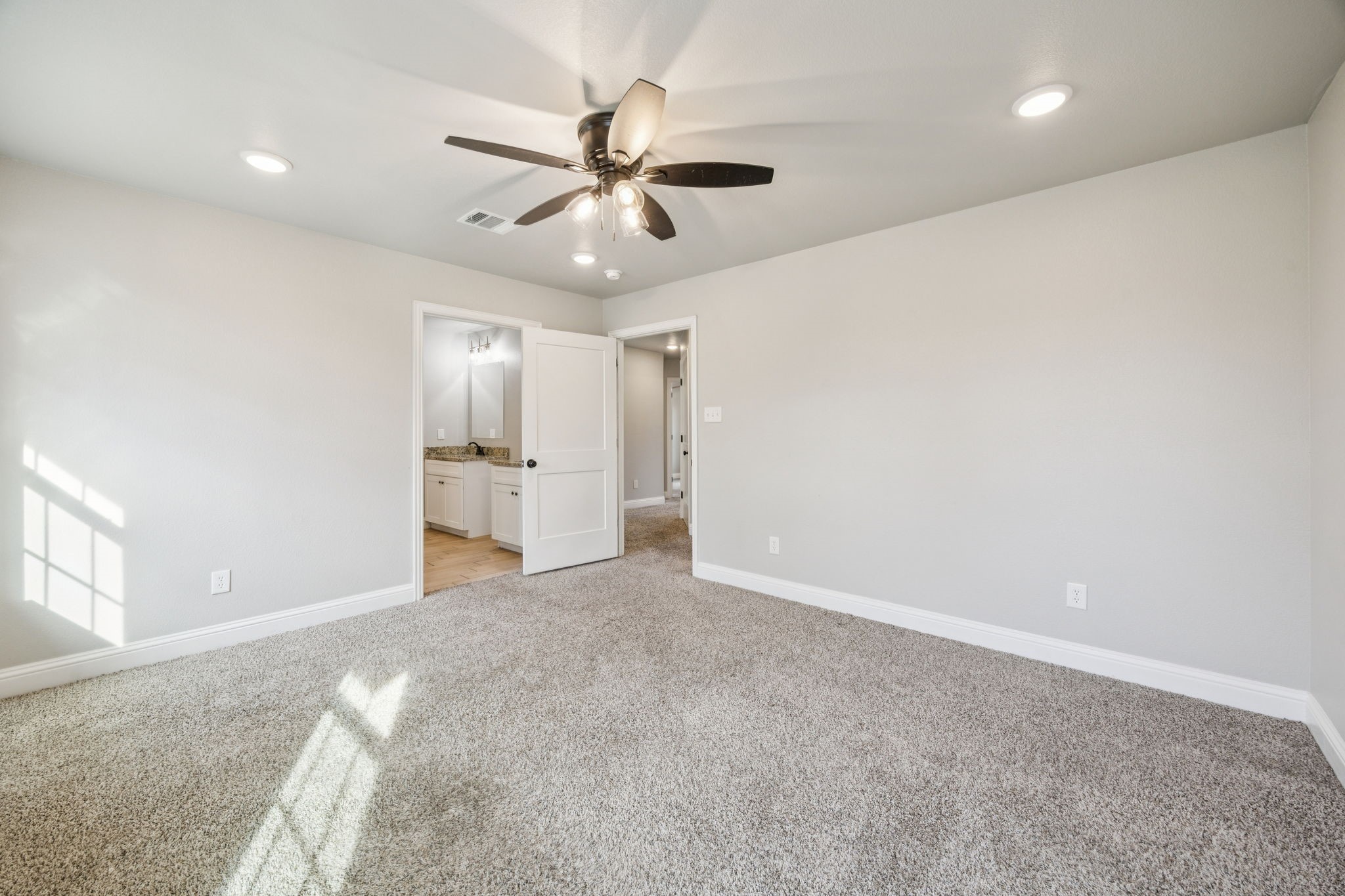 704 E Jefferson Street