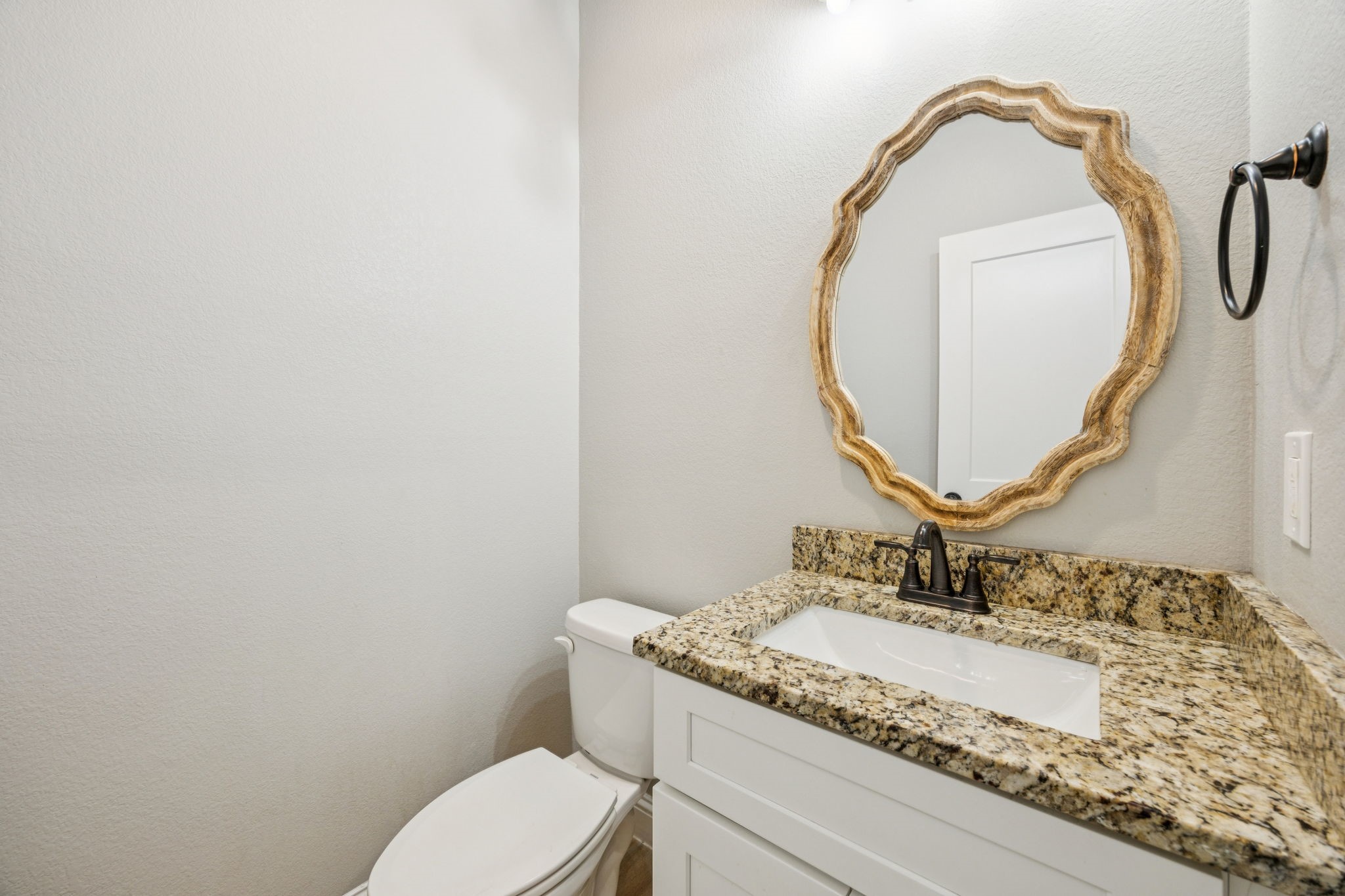 704 E Jefferson Street