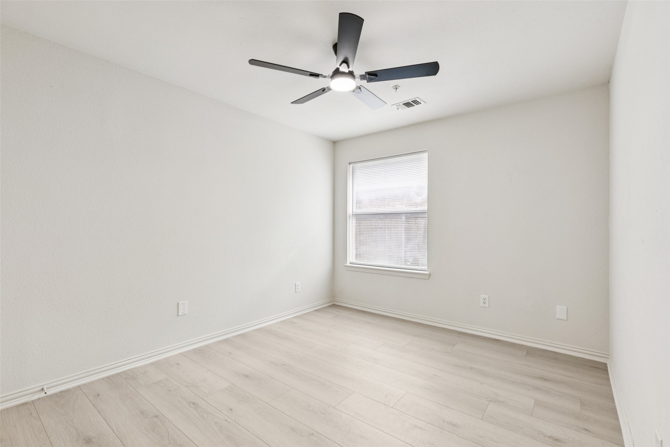 6405 Greenbriar Lane