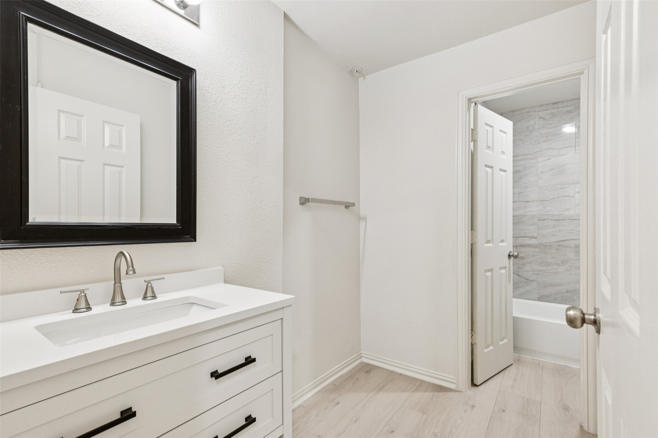 6405 Greenbriar Lane