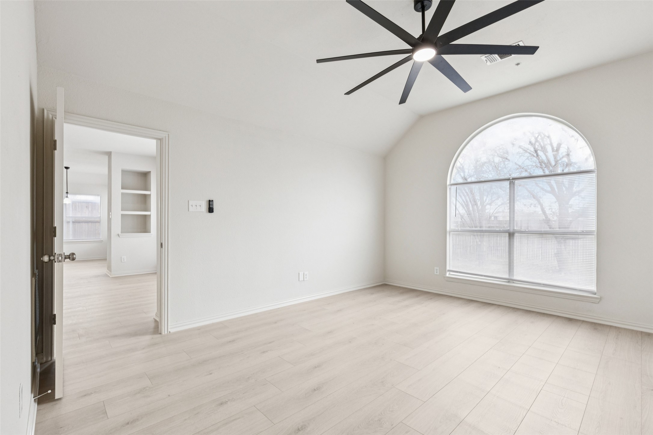 6405 Greenbriar Lane