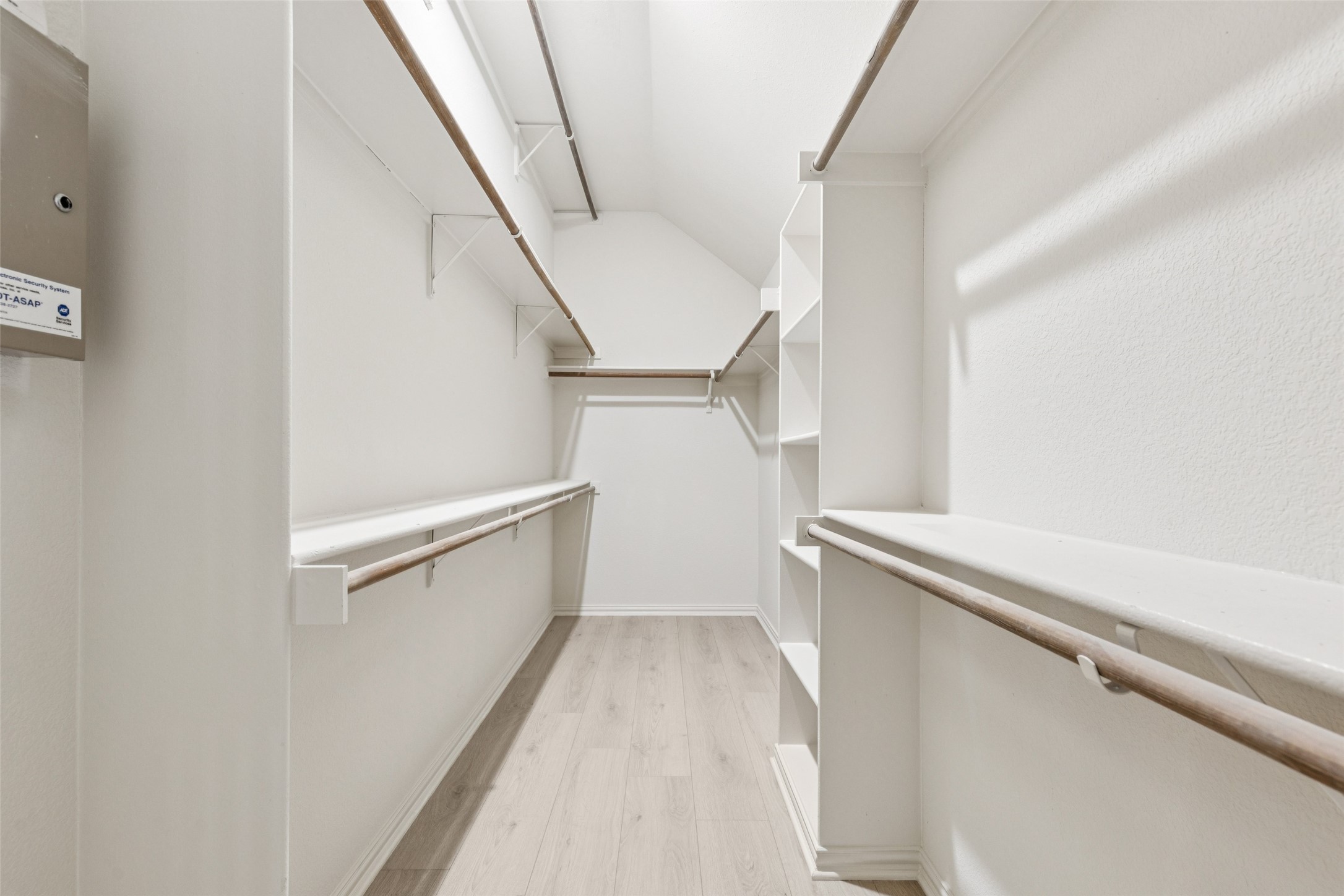 6405 Greenbriar Lane