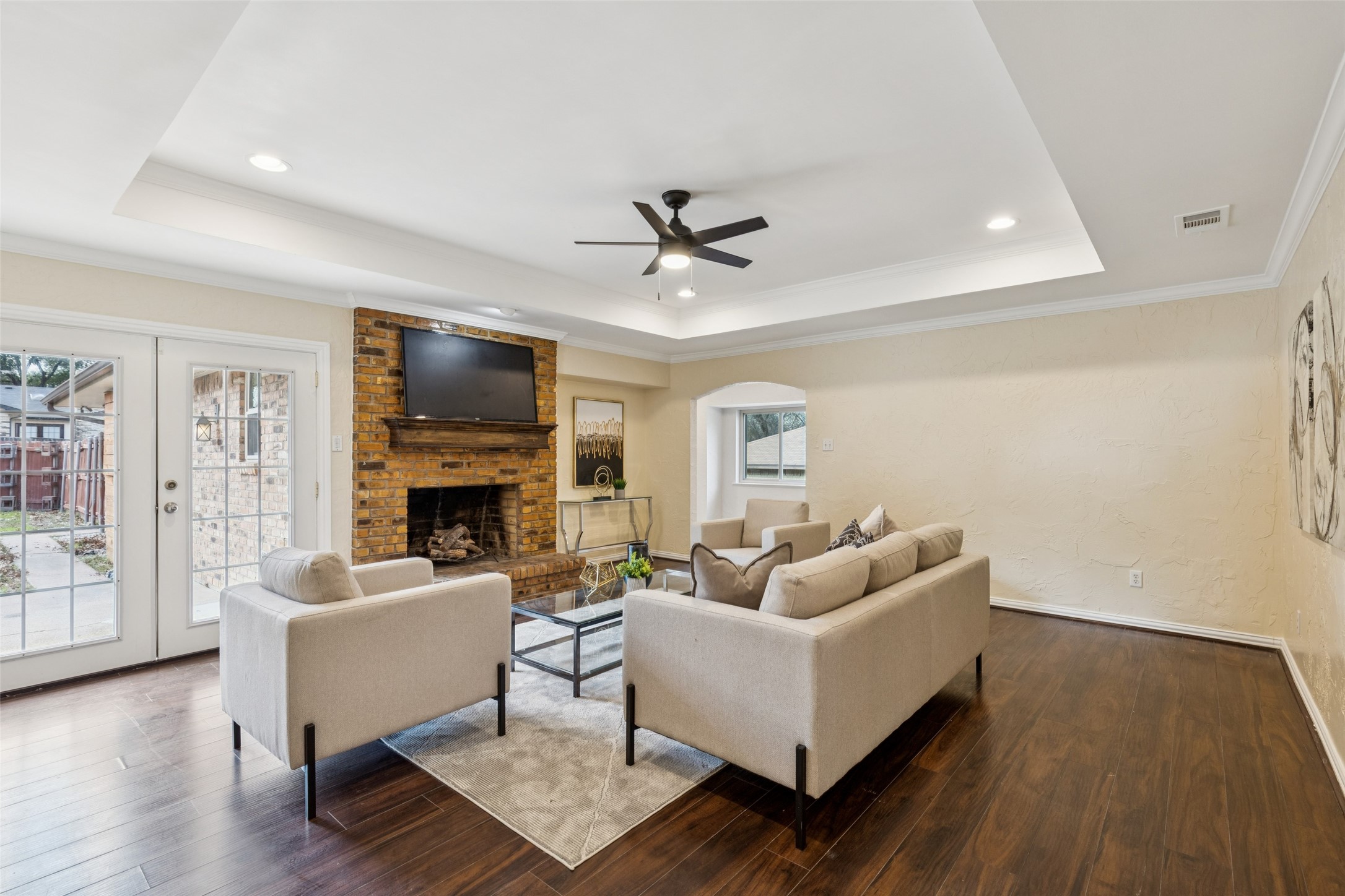 133 N Crestwood Boulevard