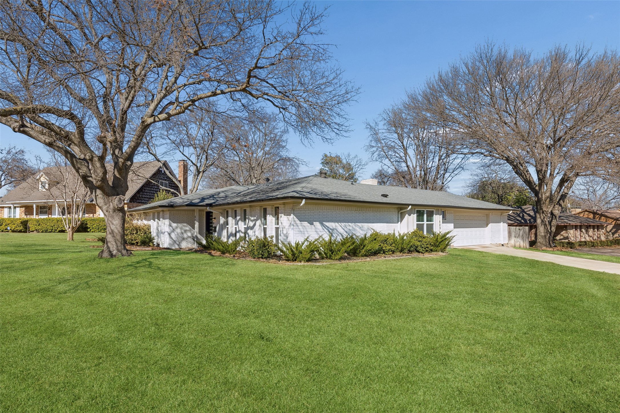 605 Meadow Heath Circle