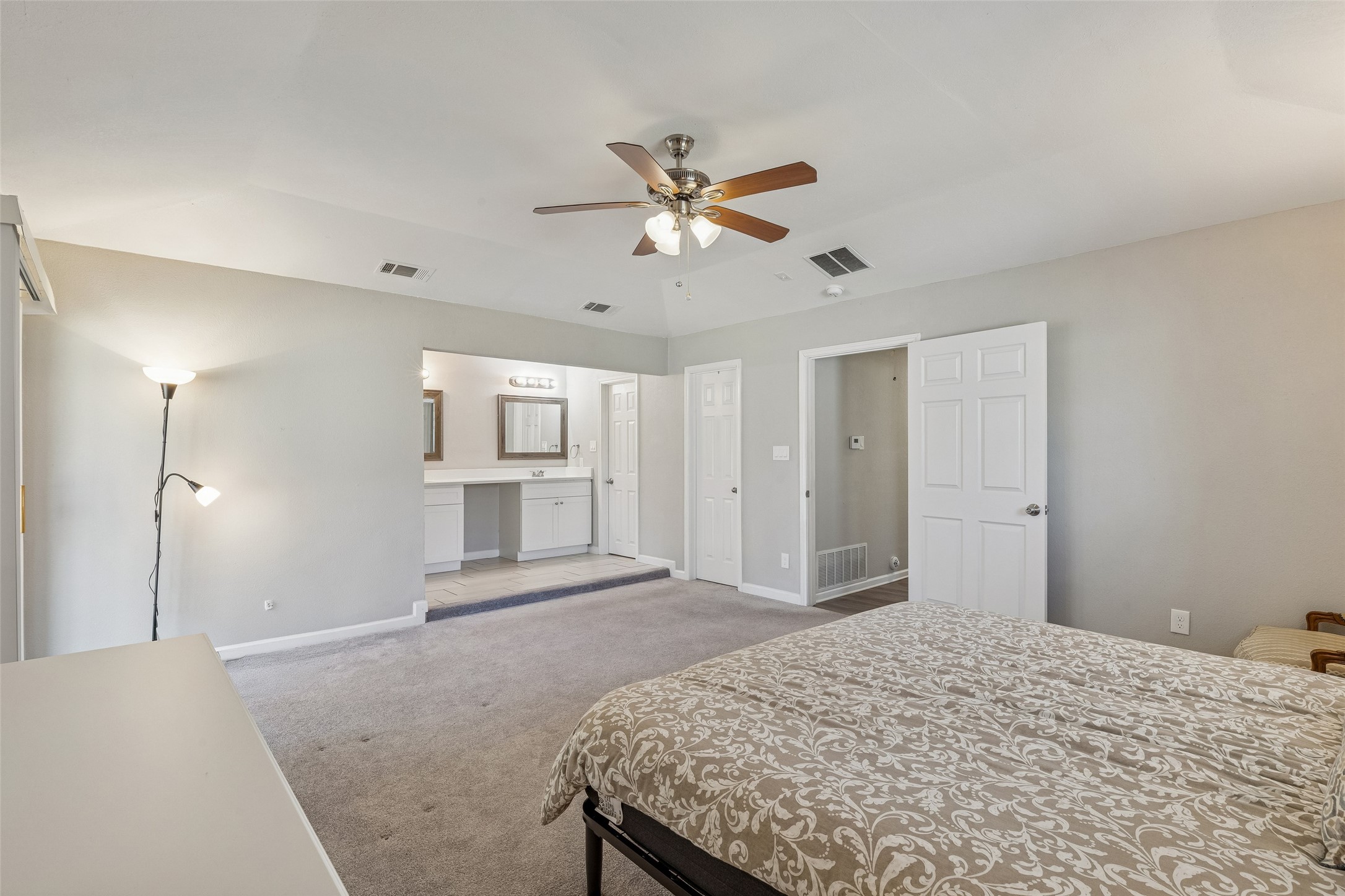 605 Meadow Heath Circle