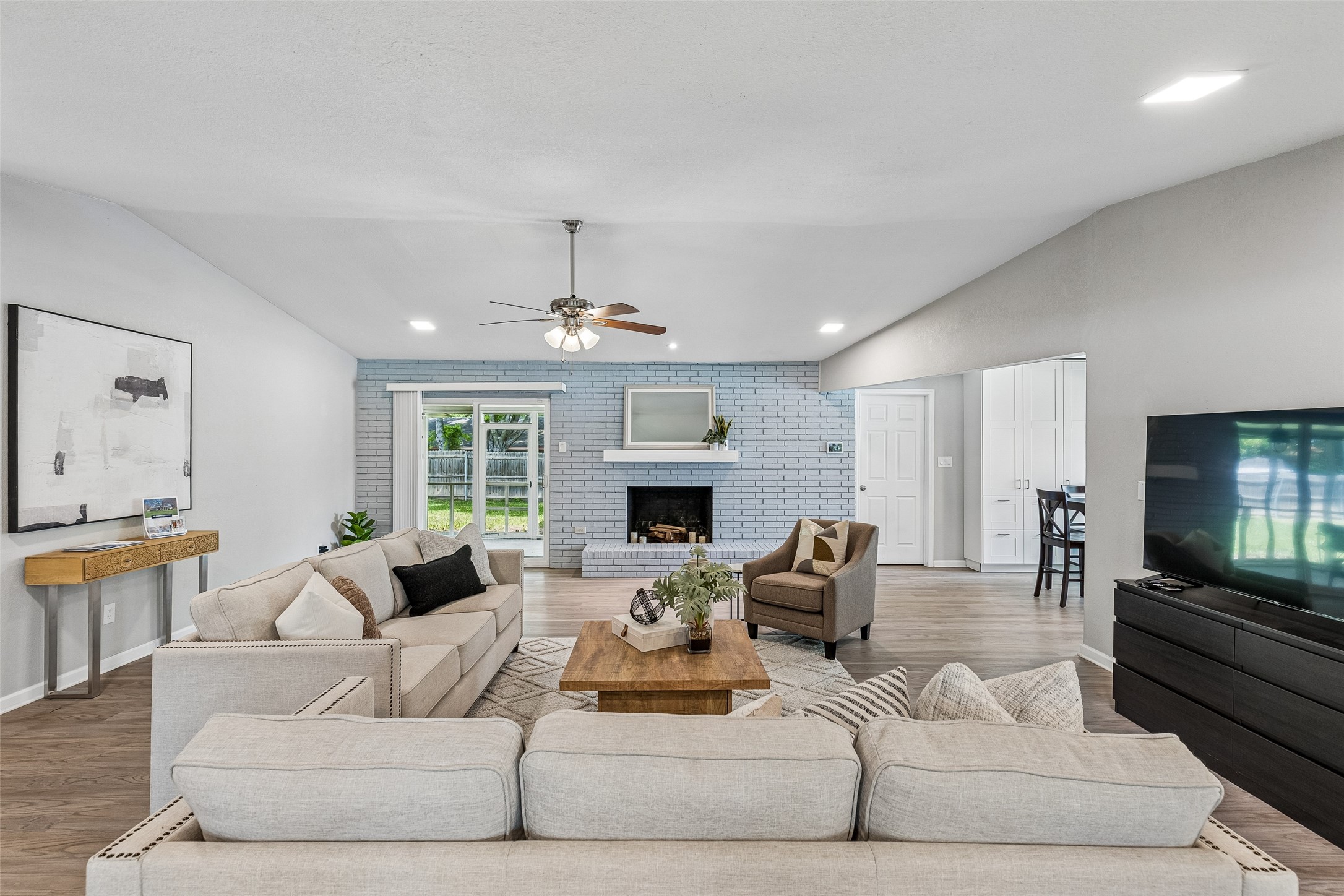 605 Meadow Heath Circle