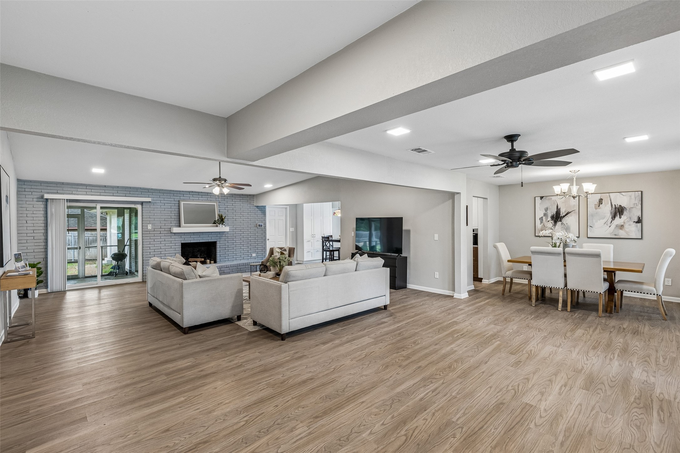 605 Meadow Heath Circle