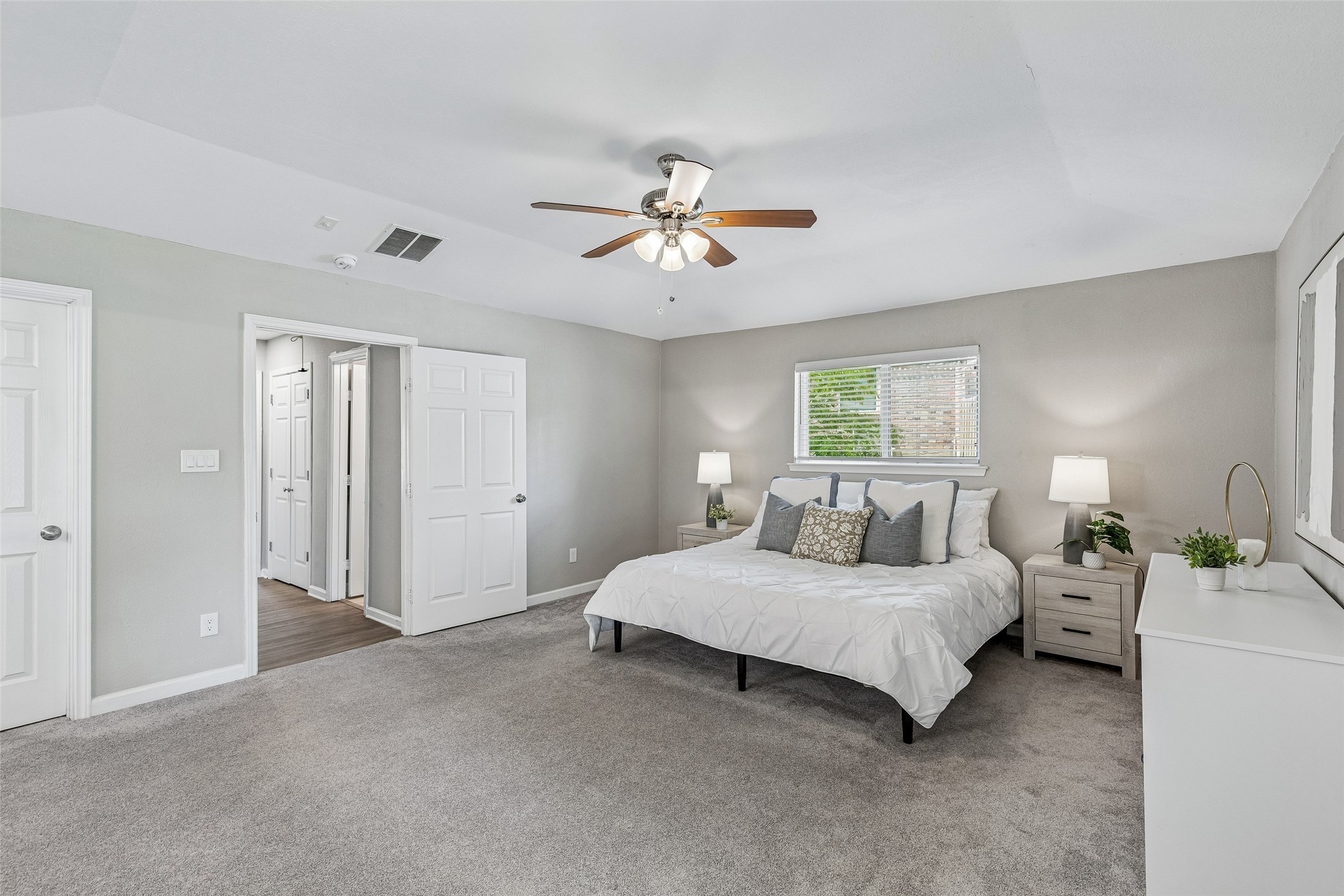 605 Meadow Heath Circle