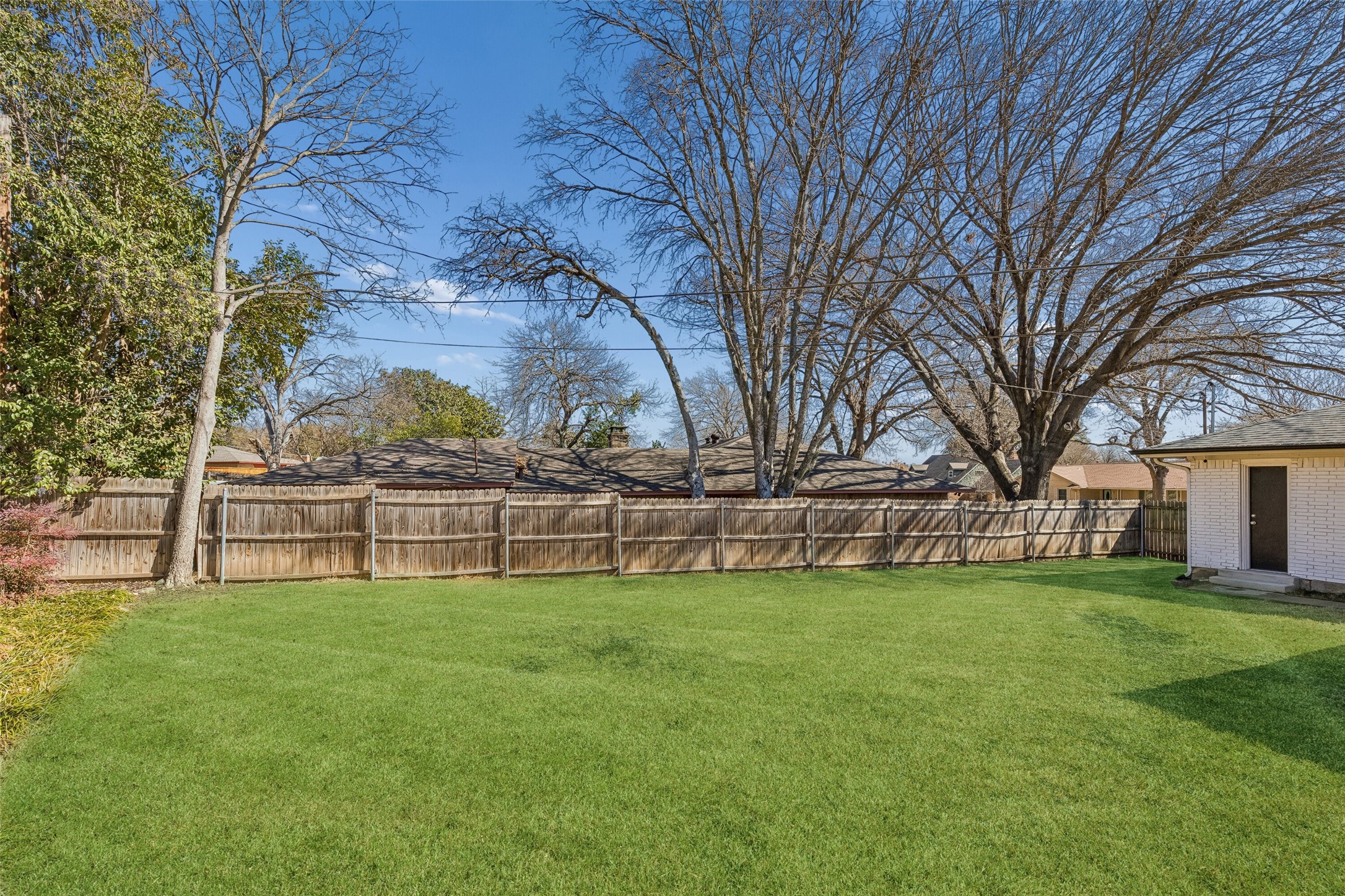 605 Meadow Heath Circle