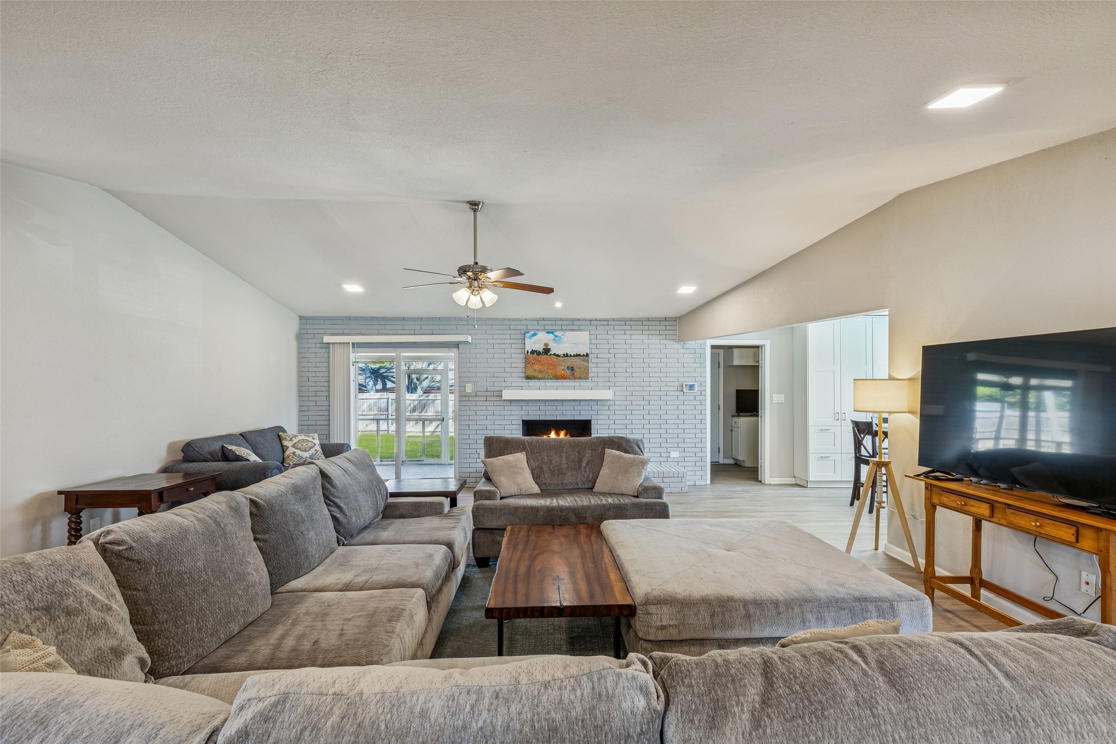 605 Meadow Heath Circle