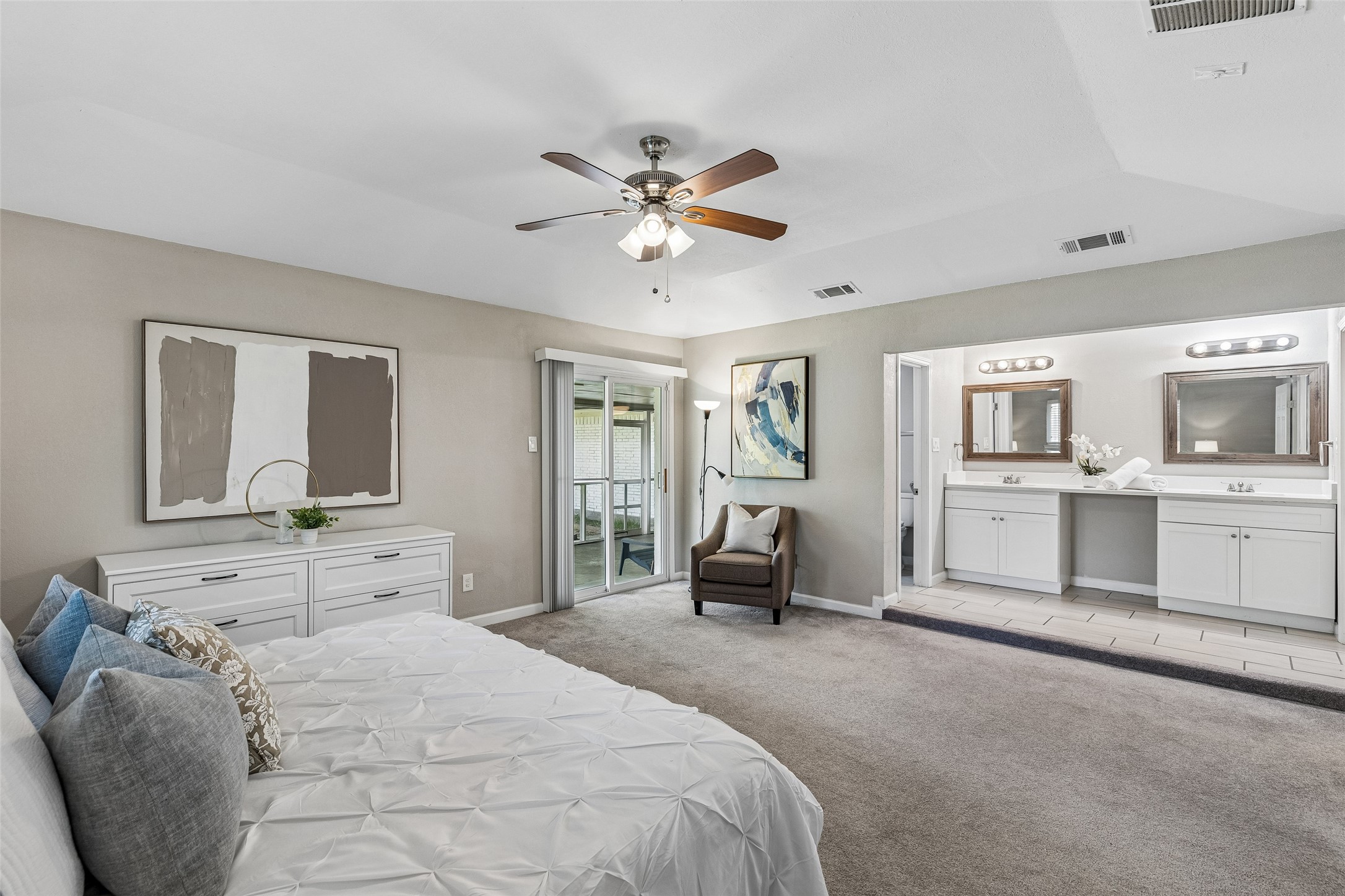 605 Meadow Heath Circle