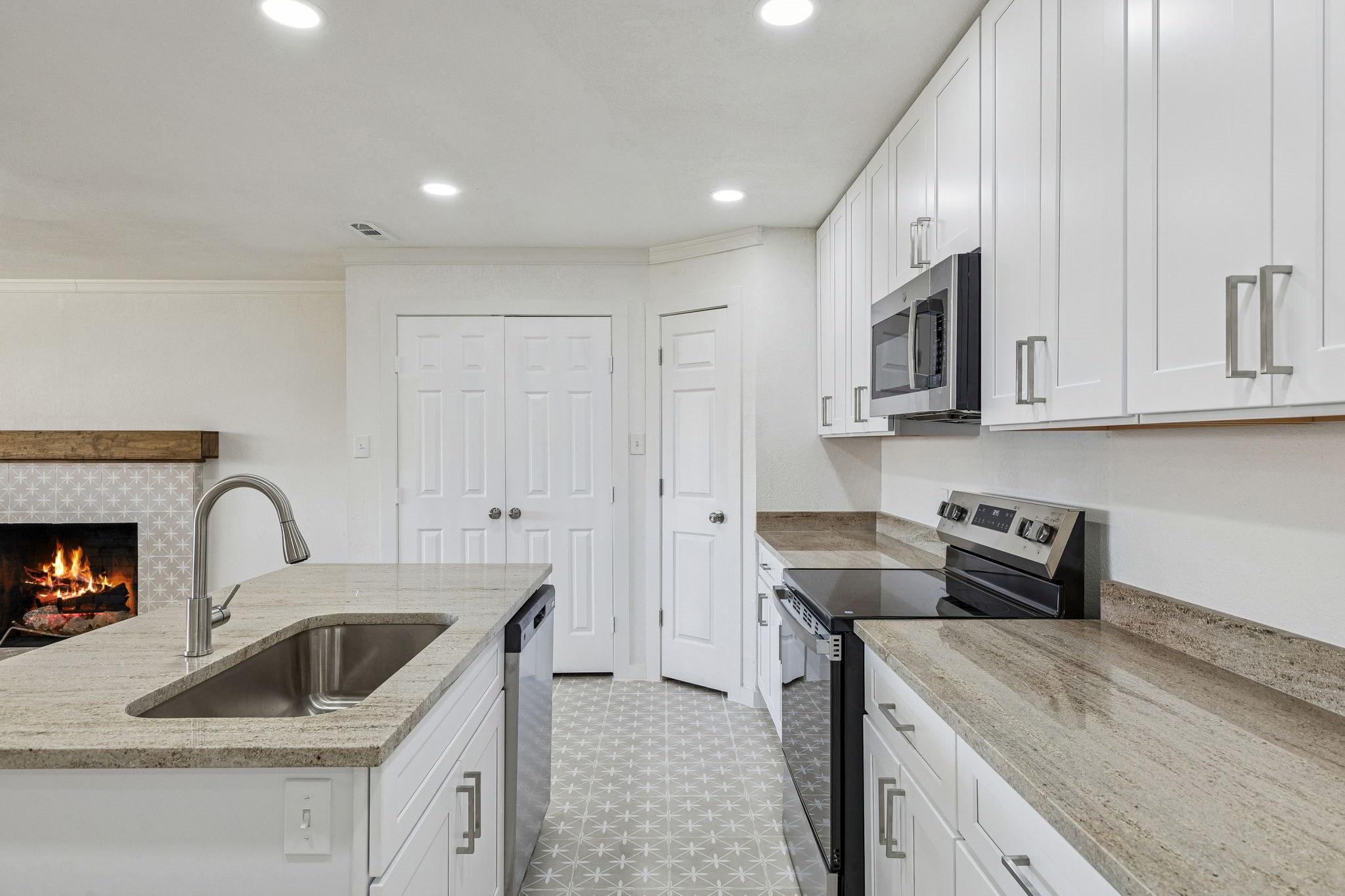 1426 Cape Cod Drive