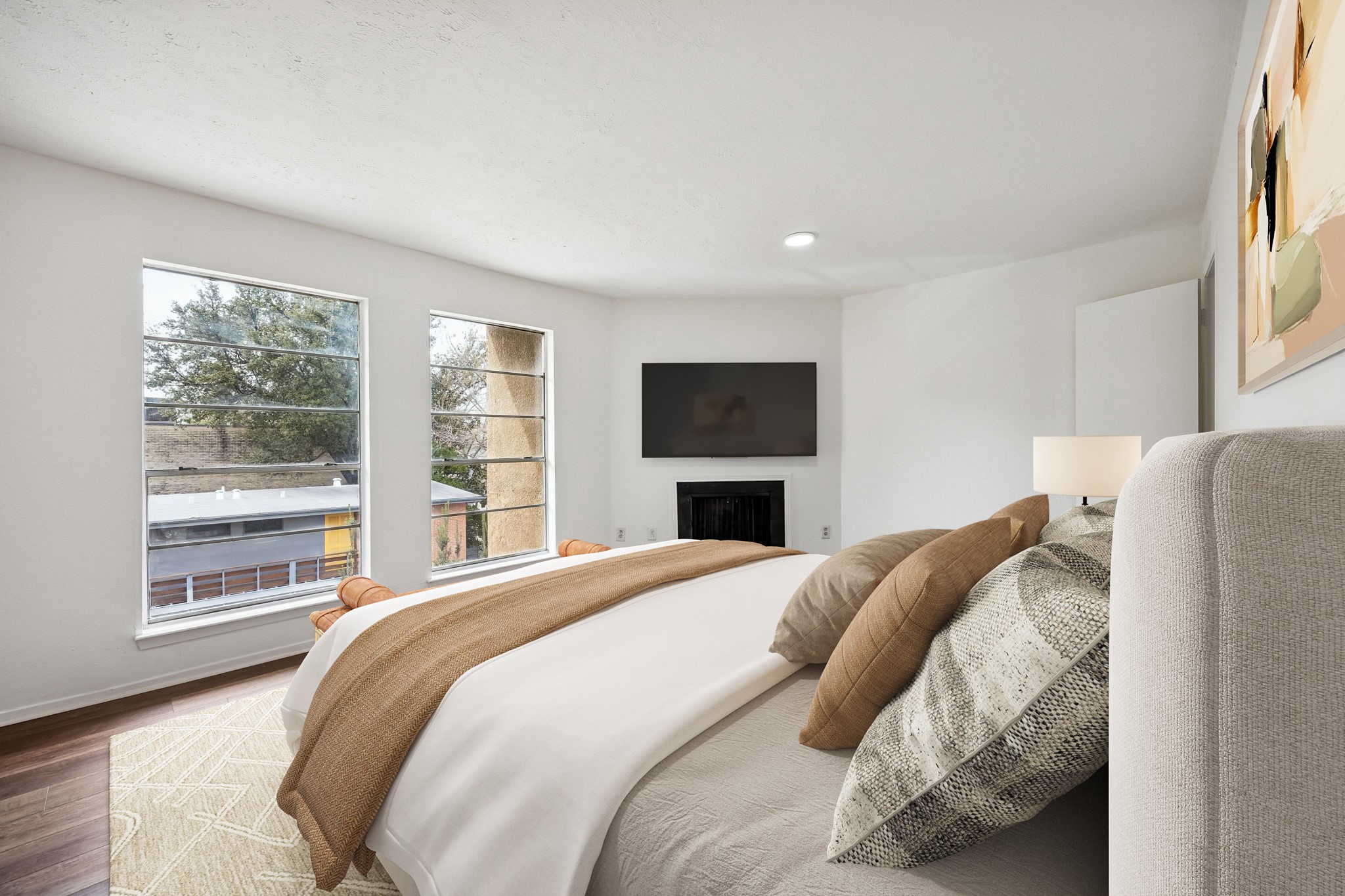 4044 Buena Vista Street 205