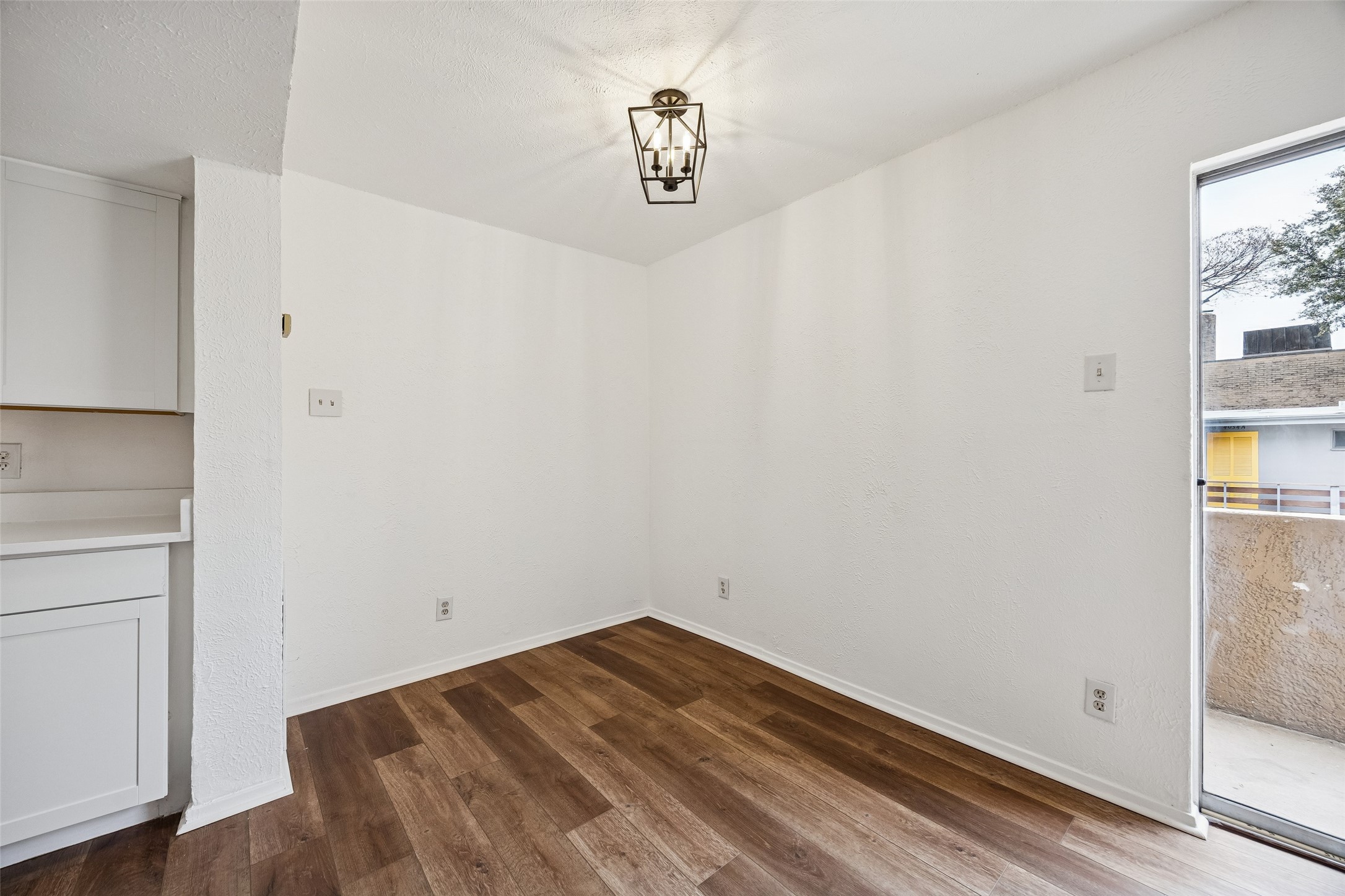 4044 Buena Vista Street 205