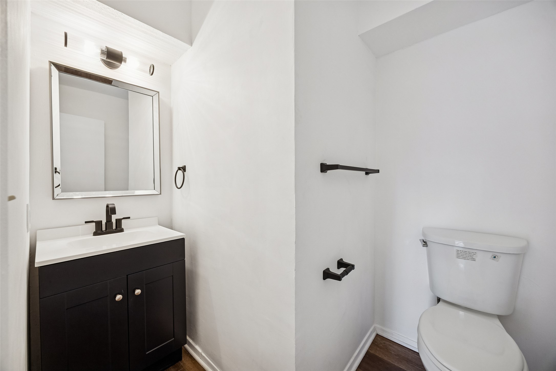 4044 Buena Vista Street 205