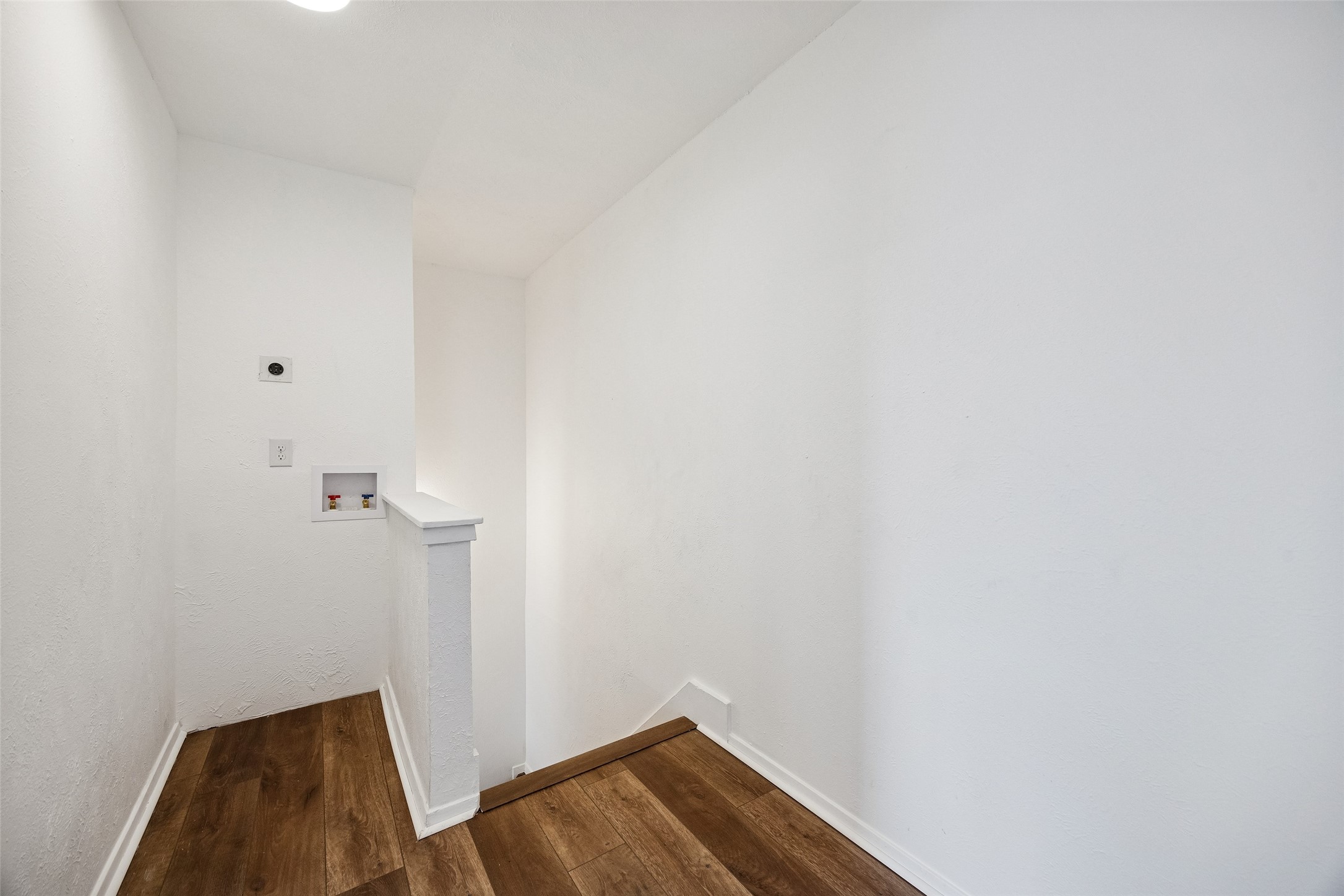 4044 Buena Vista Street 205