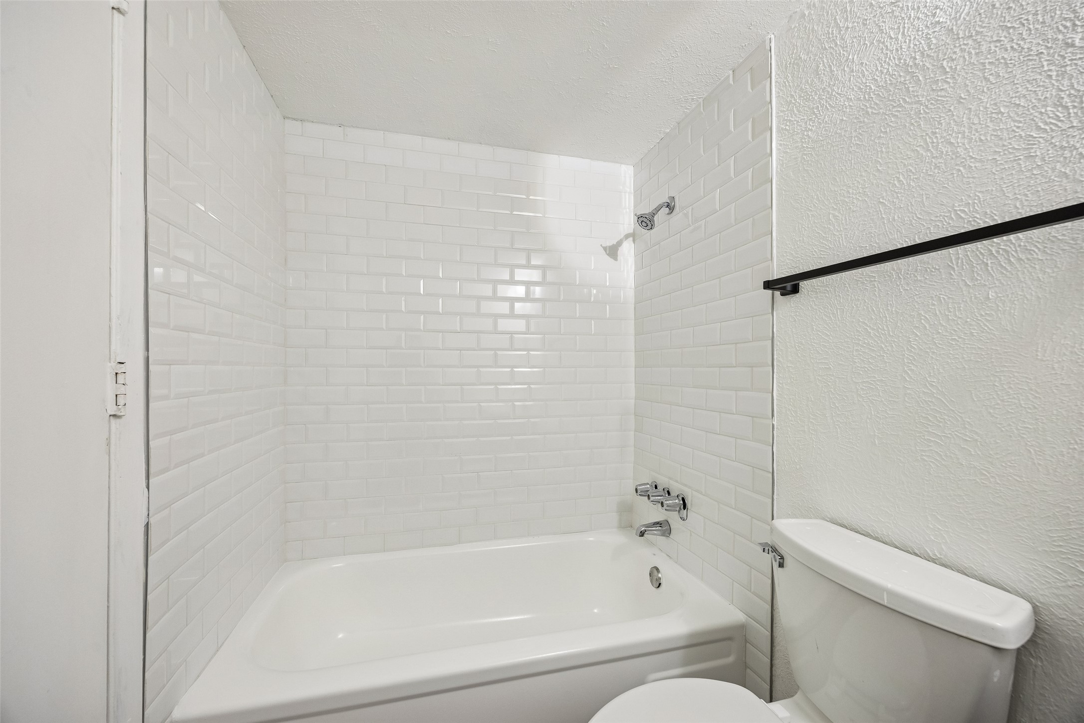 4044 Buena Vista Street 205